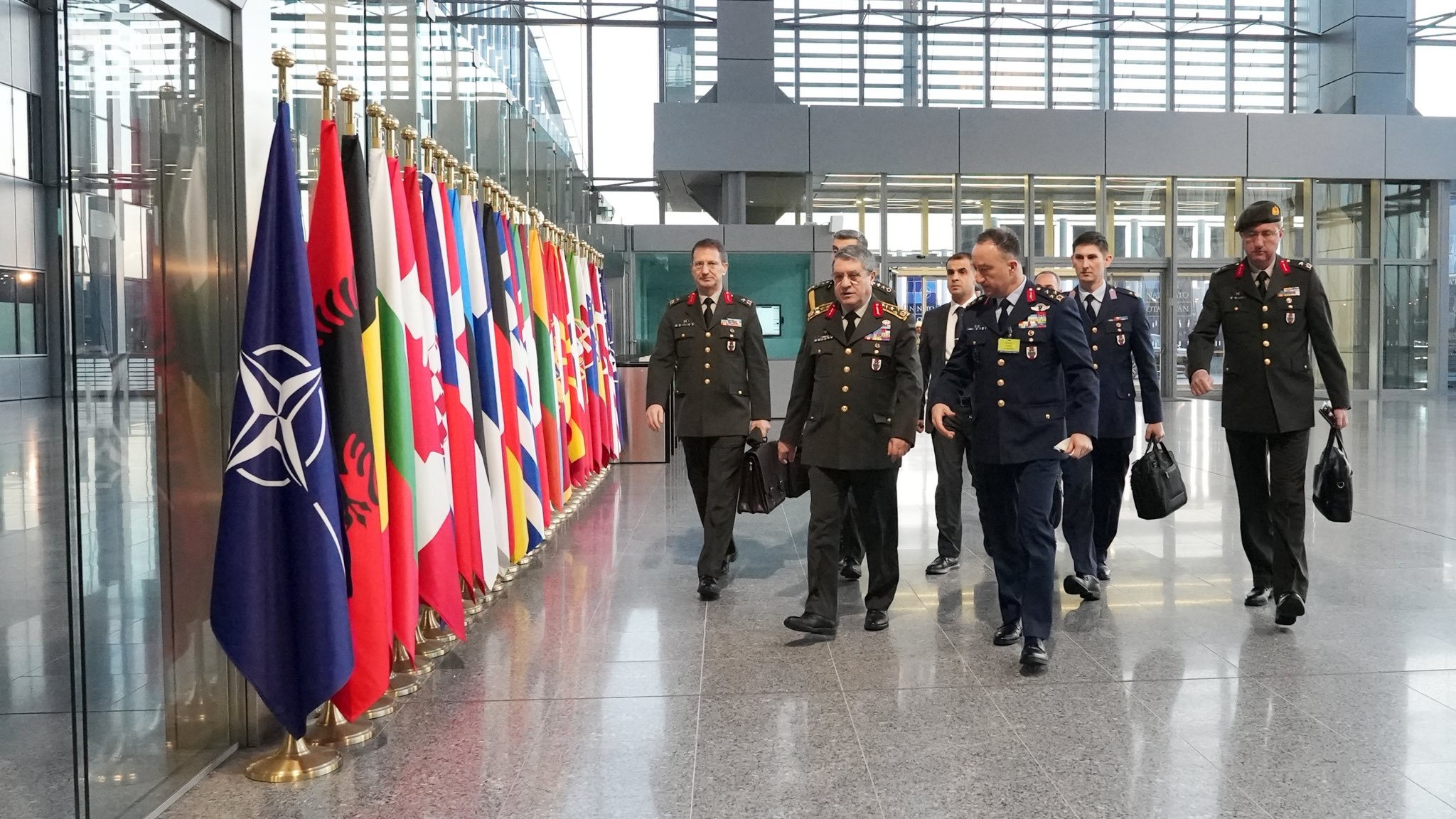 Genelkurmay Başkanı Bayraktaroğlu, Belçika’da NATO Türk Askeri Temsil Heyeti’ni Ziyaret Etti