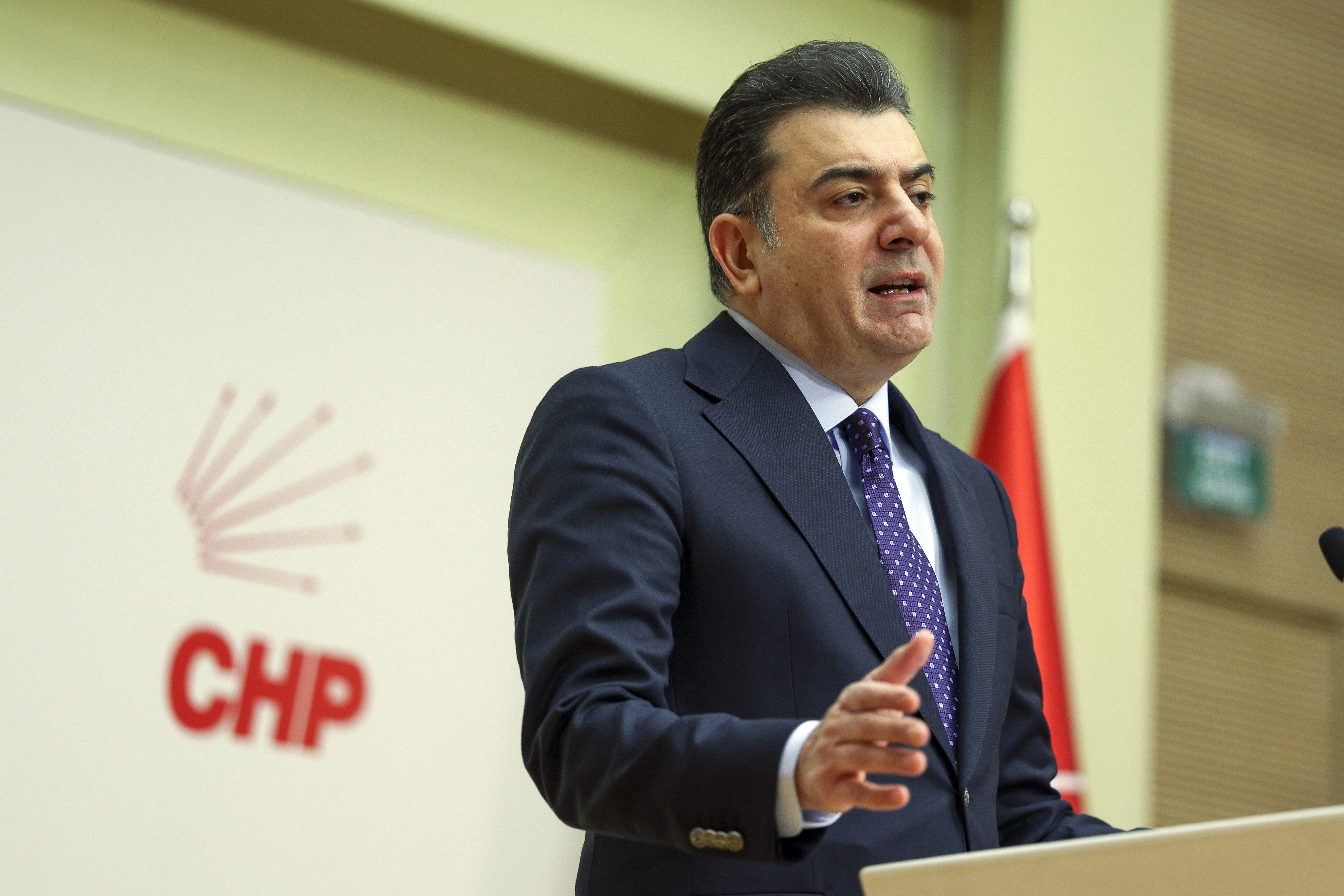 CHP Parti Sözcüsü Zeynel Emre,