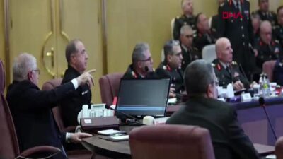 Milli Savunma Bakanı Yaşar Güler,