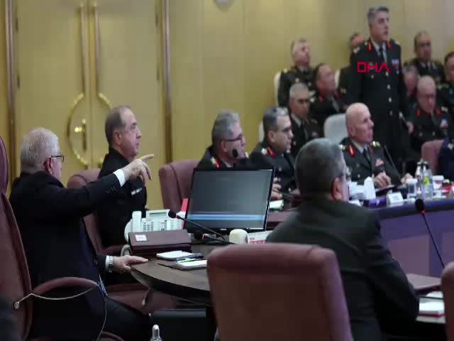 Milli Savunma Bakanı Yaşar