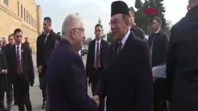 Malezya Başbakanı Enver İbrahim, Dışişleri