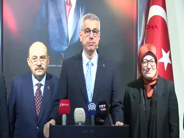 Sağlık Bakanı Kemal Memişoğlu,