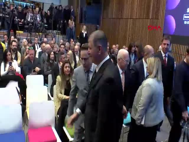 İzmir Büyükşehir Belediye Başkanı