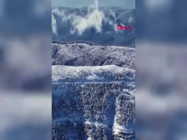 Tarım ve Orman Bakanlığı’ndan Göz Kamaştıran Paylaşım: İzmir Ödemiş Ormanları Beyaza Büründü