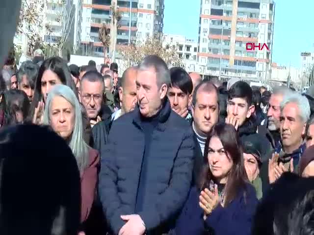 DEM Parti Lideri Bakırhan Nusaybin’de Yürüyüşe Katıldı: Sınıra Yürümek İsteyenlere Polis Müdahalesi