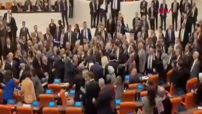 TBMM Genel Kurulu'nda emekli aylıklarına