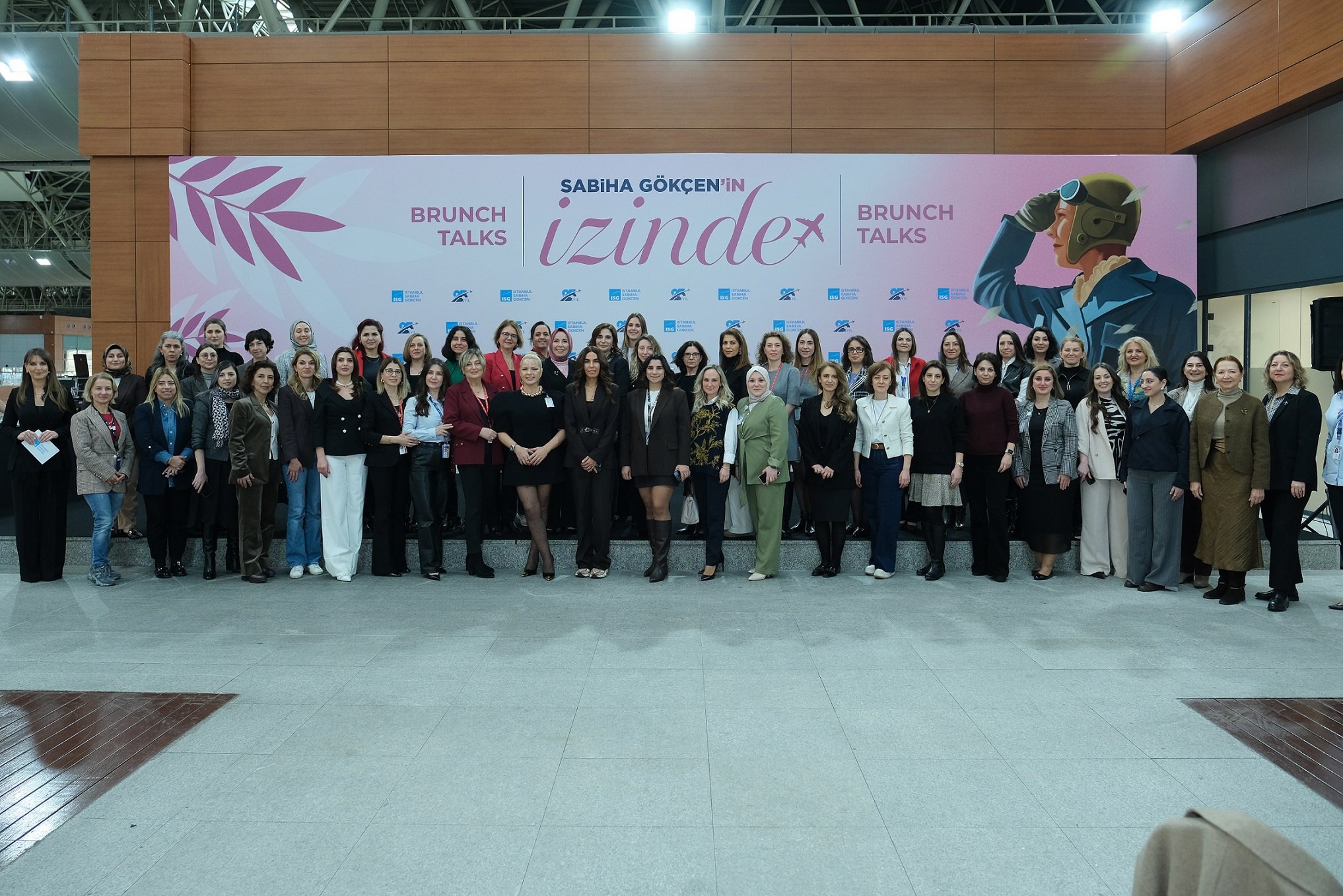 Türkiye'nin ilk kadın süpersonik pilotu