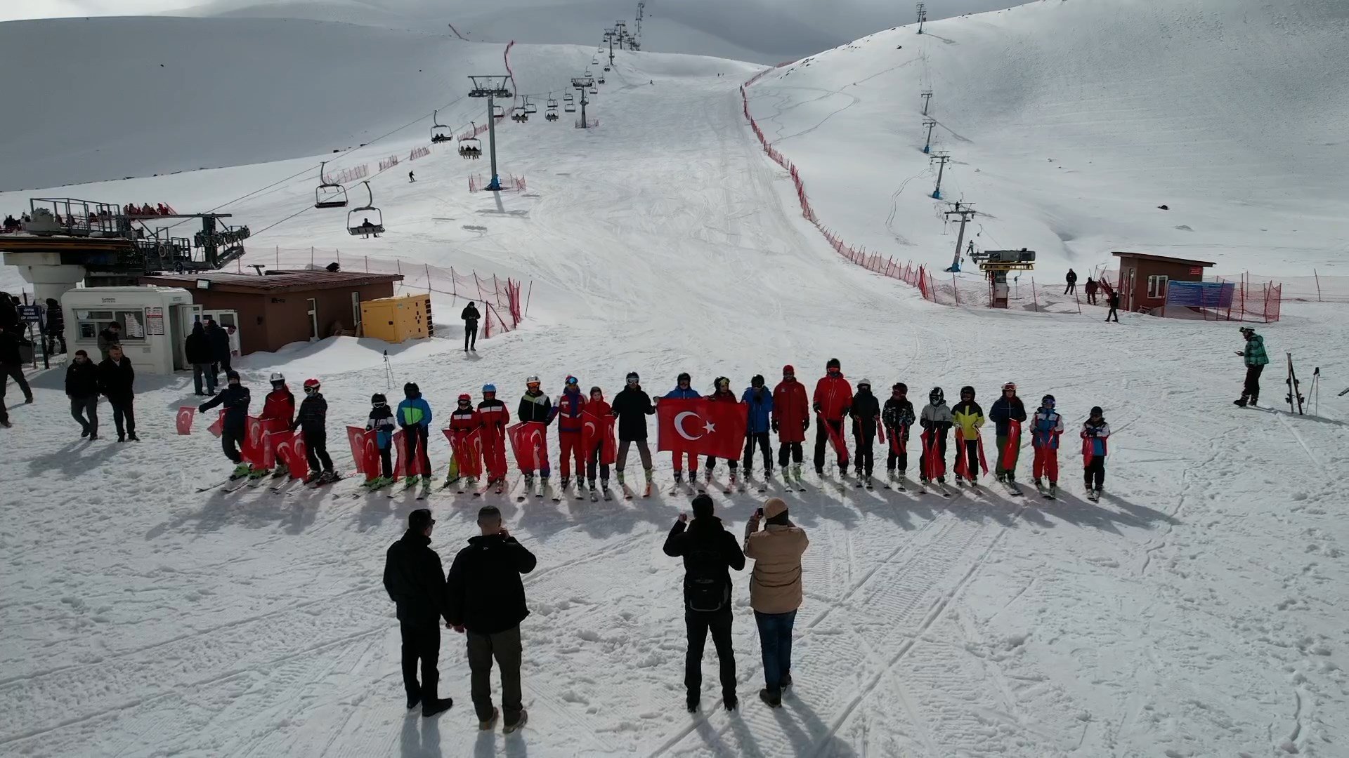 Hesarek Kayak Merkezi, Gençlik ve