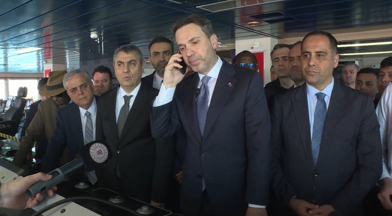 Enerji Bakanı Alparslan Bayraktar, Çağrı