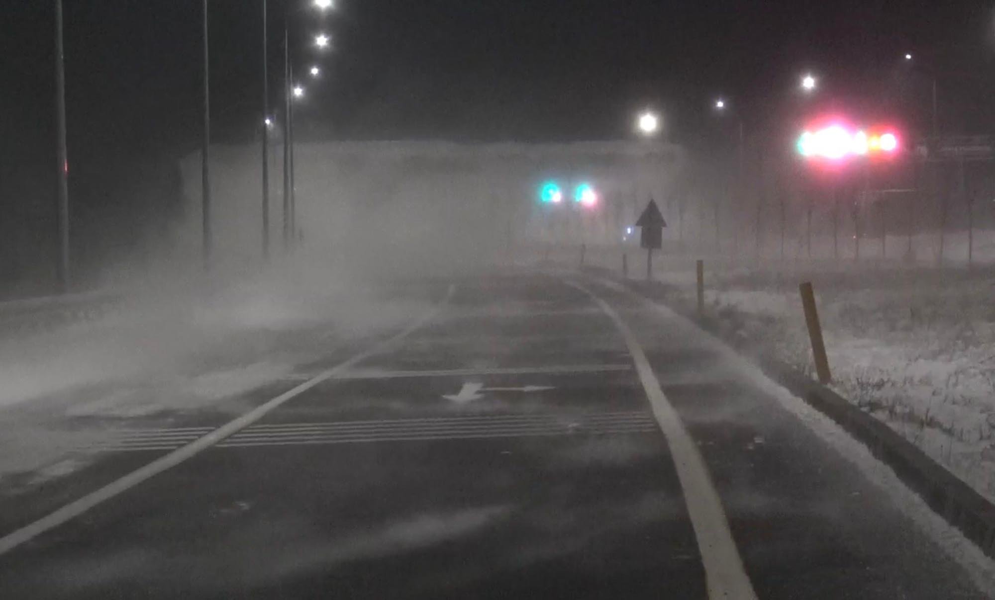 Ardahan'da etkili olan tipi fırtınası,