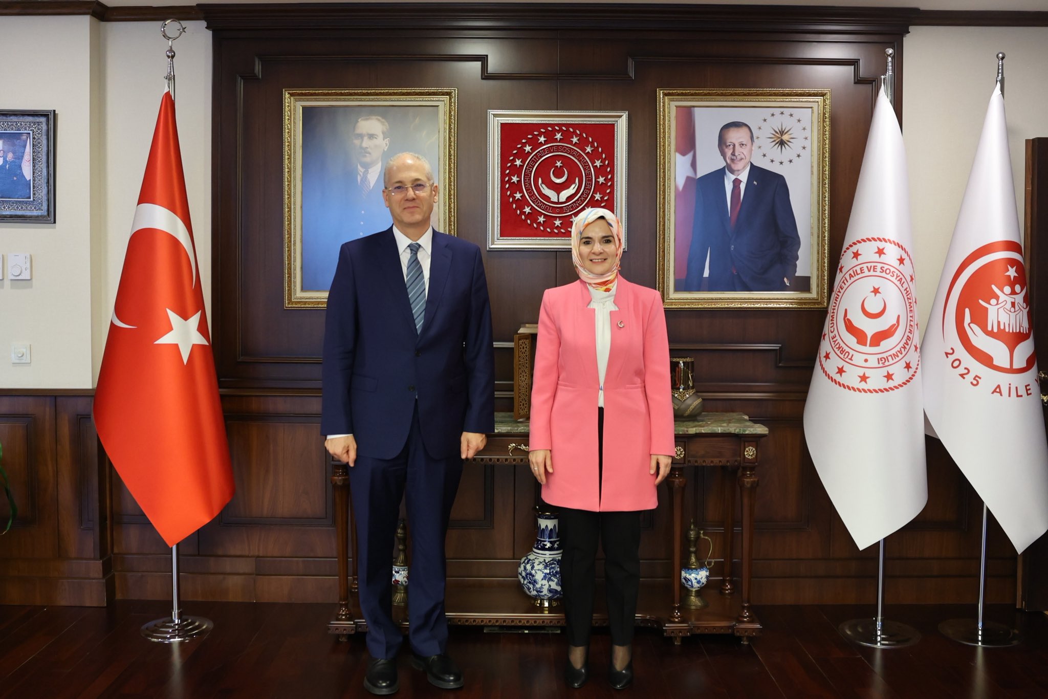 Aile ve Sosyal Hizmetler Bakanı