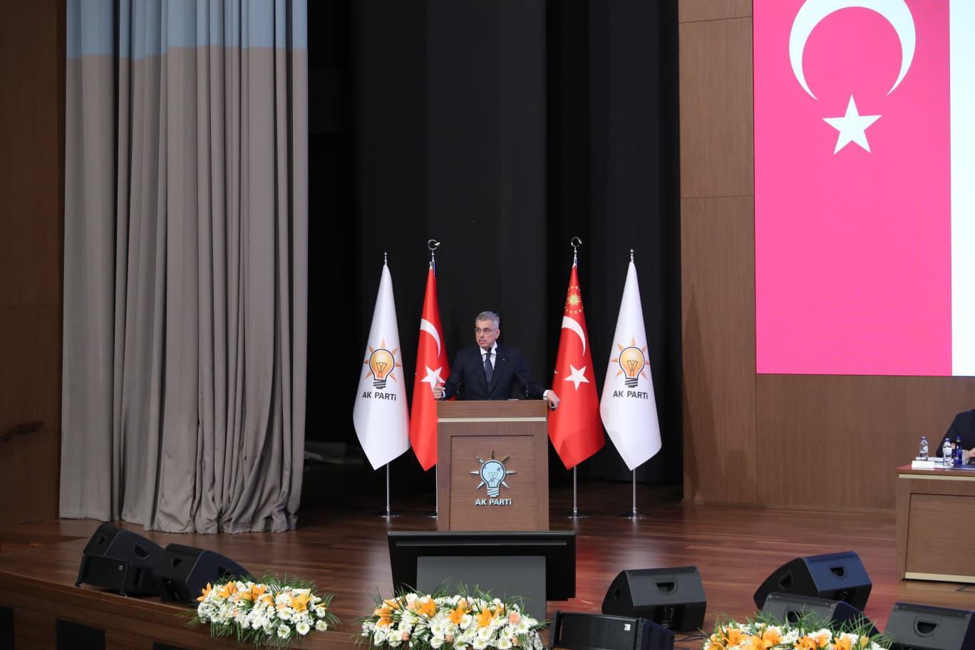 Sağlık Bakanı Kemal Memişoğlu, yerli