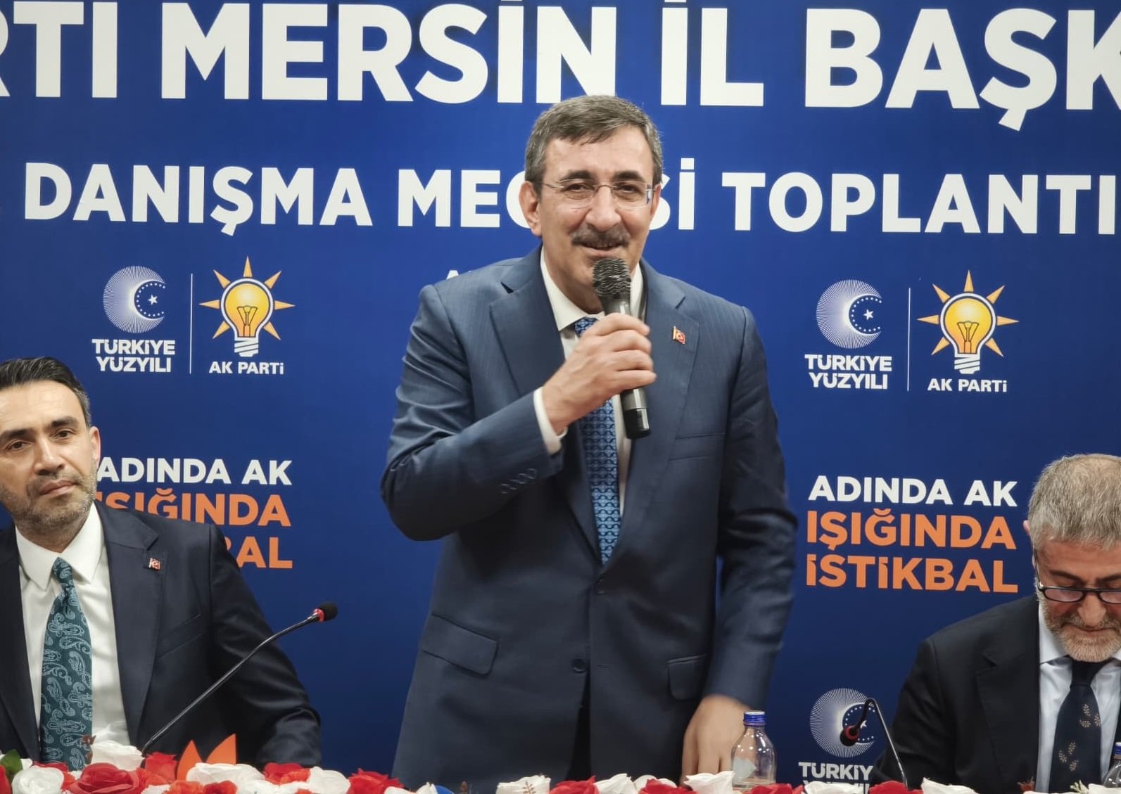 Cumhurbaşkanı Yardımcısı Cevdet Yılmaz, AK