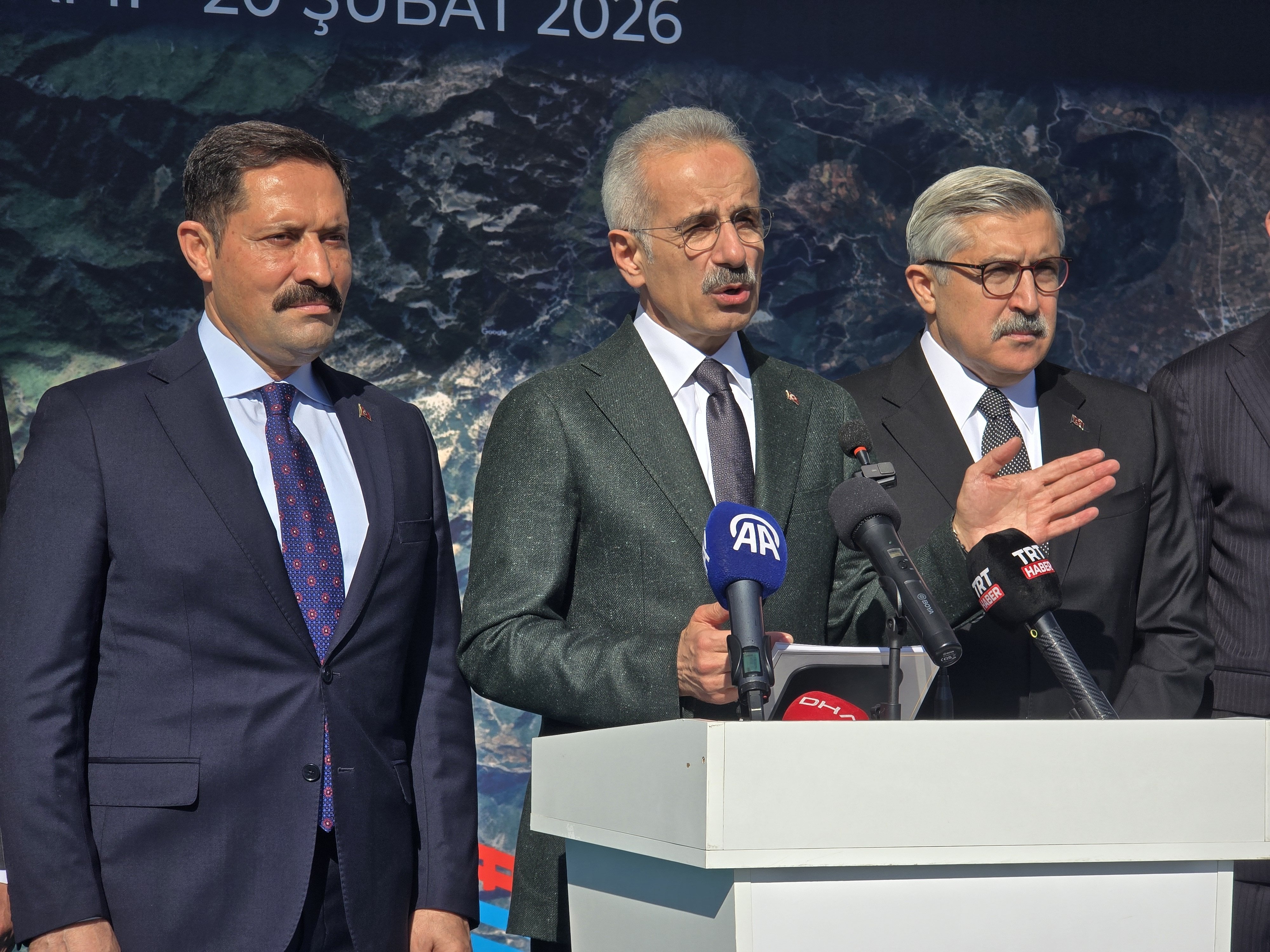 Ulaştırma Bakanı Abdulkadir Uraloğlu, Hatay'daki
