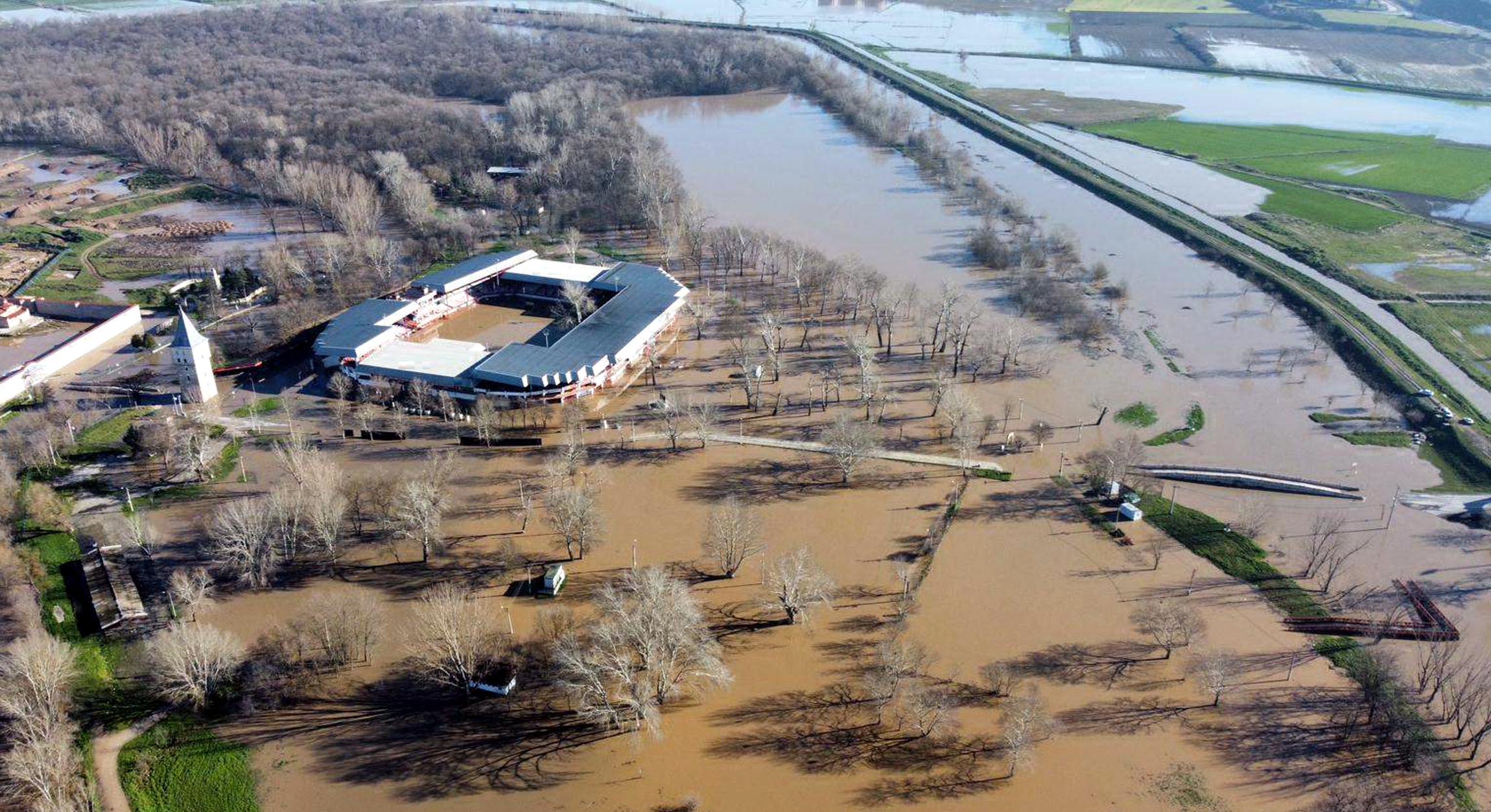 Edirne'de Tunca Nehri taştı, DSİ'nin
