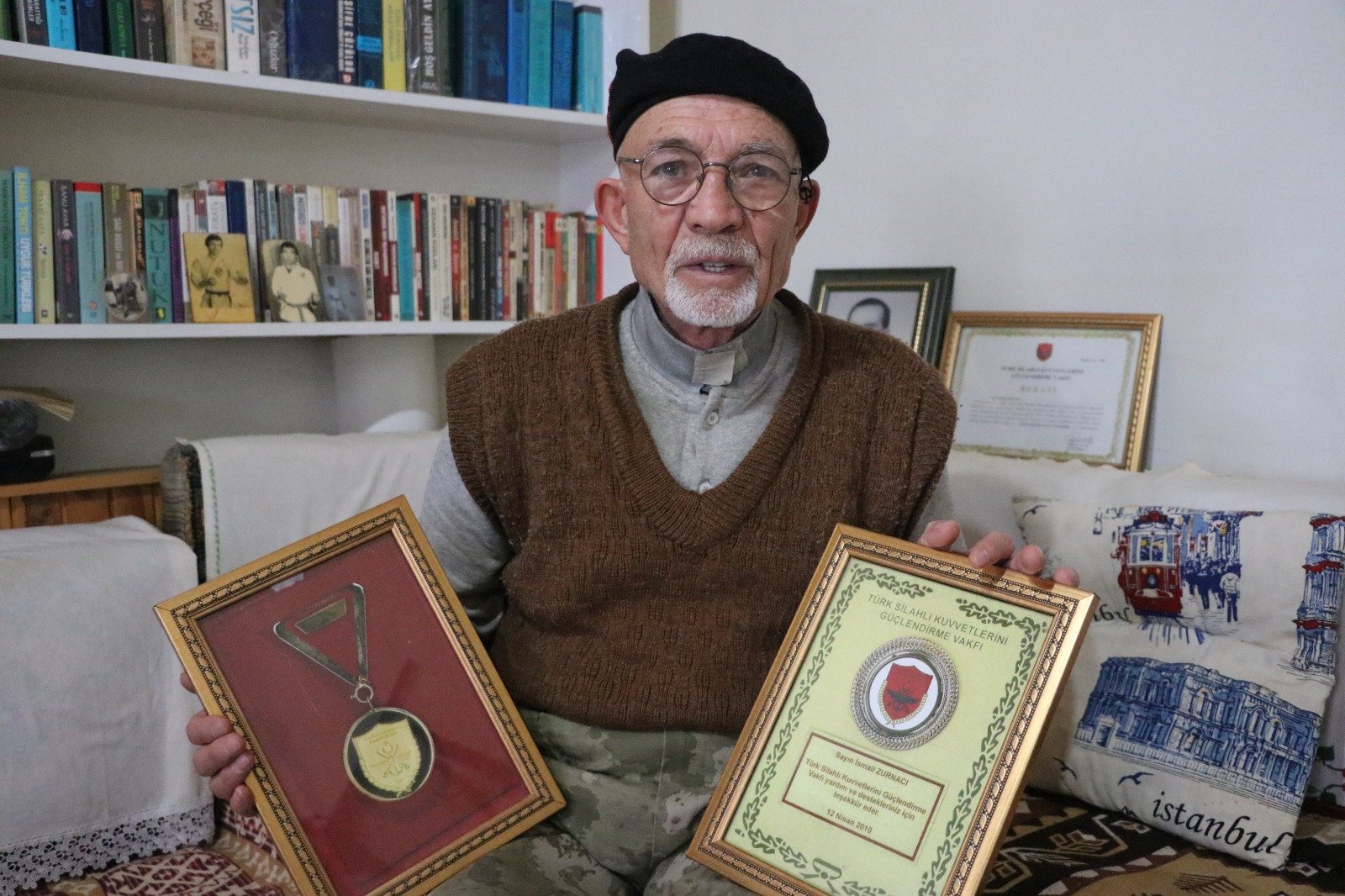 Kayserili emekli İsmail Zurnacı, Türk