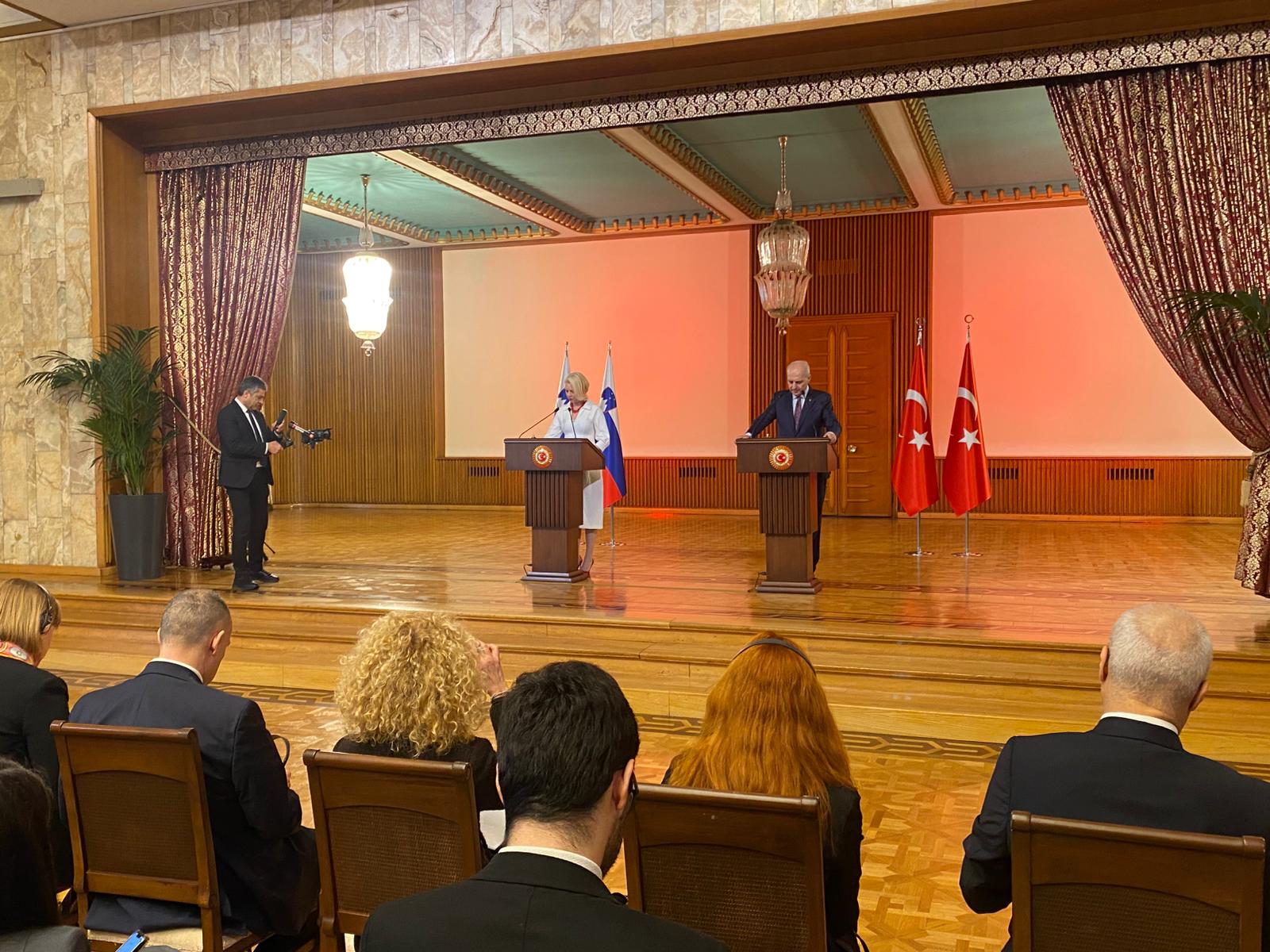 TBMM Başkanı Numan Kurtulmuş, bakan