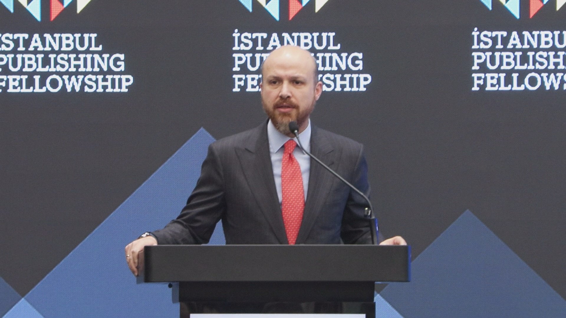 İstanbul Publishing Fellowship açılışında konuşan