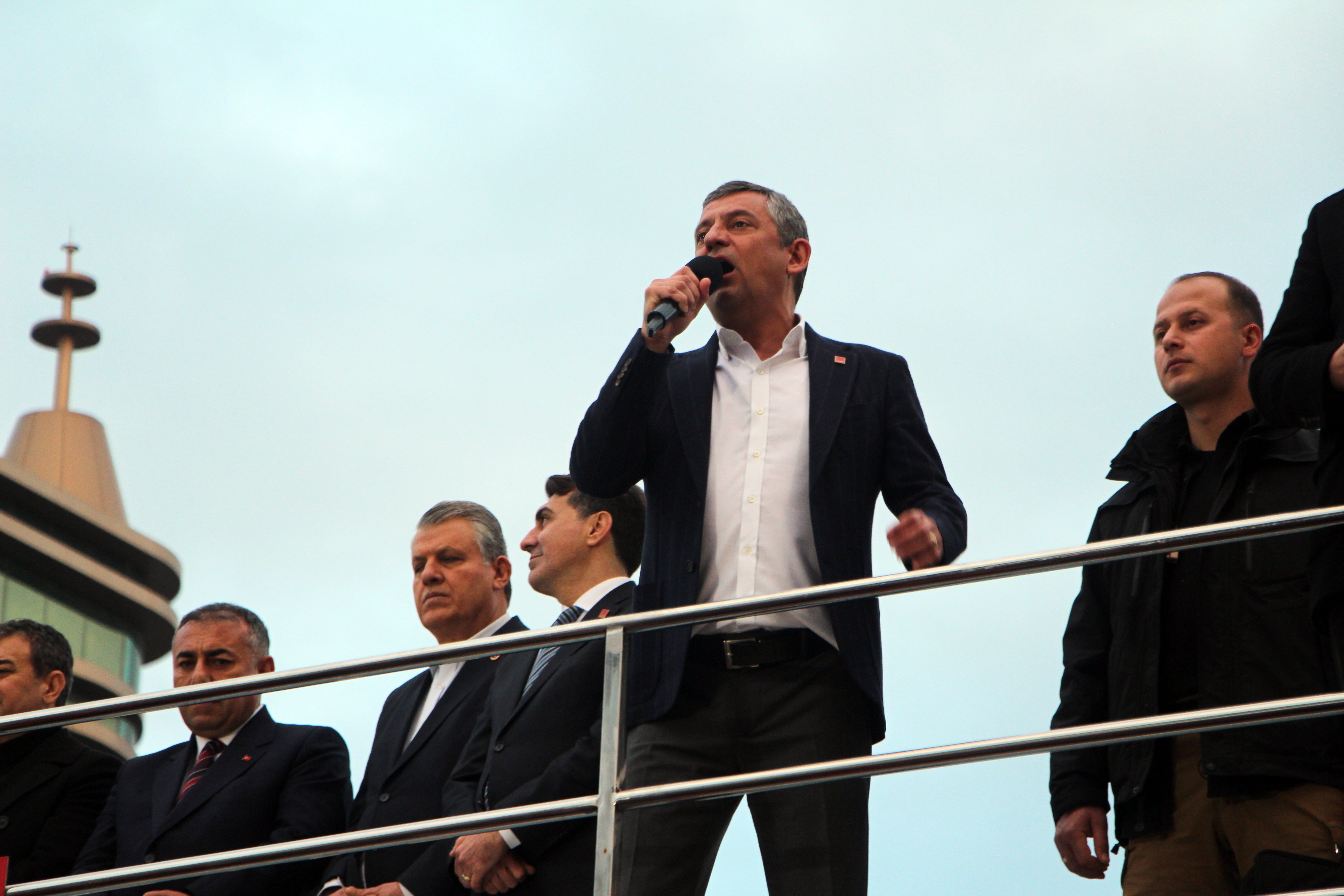 CHP Genel Başkanı Özgür Özel,