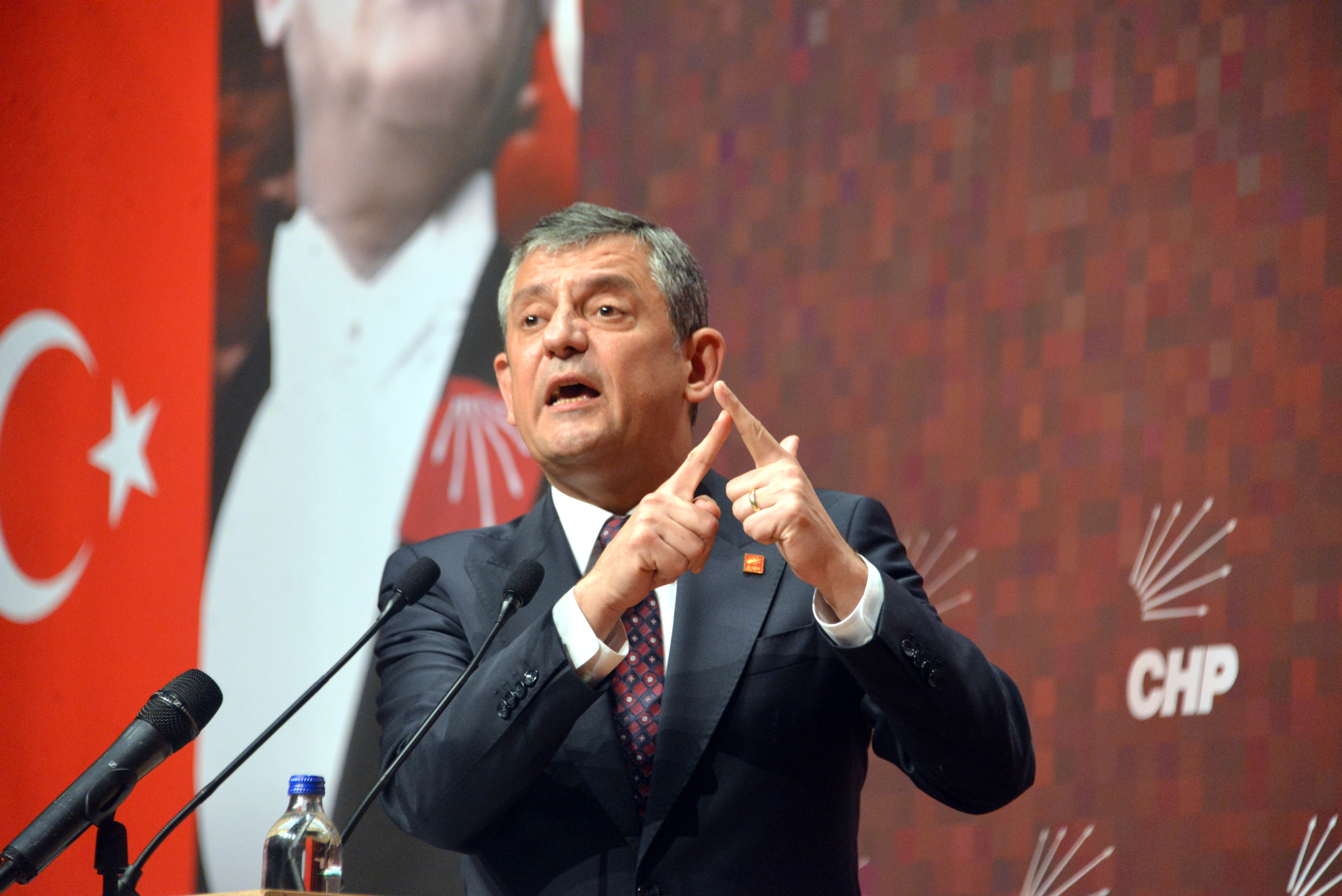 CHP Genel Başkanı Özgür Özel,