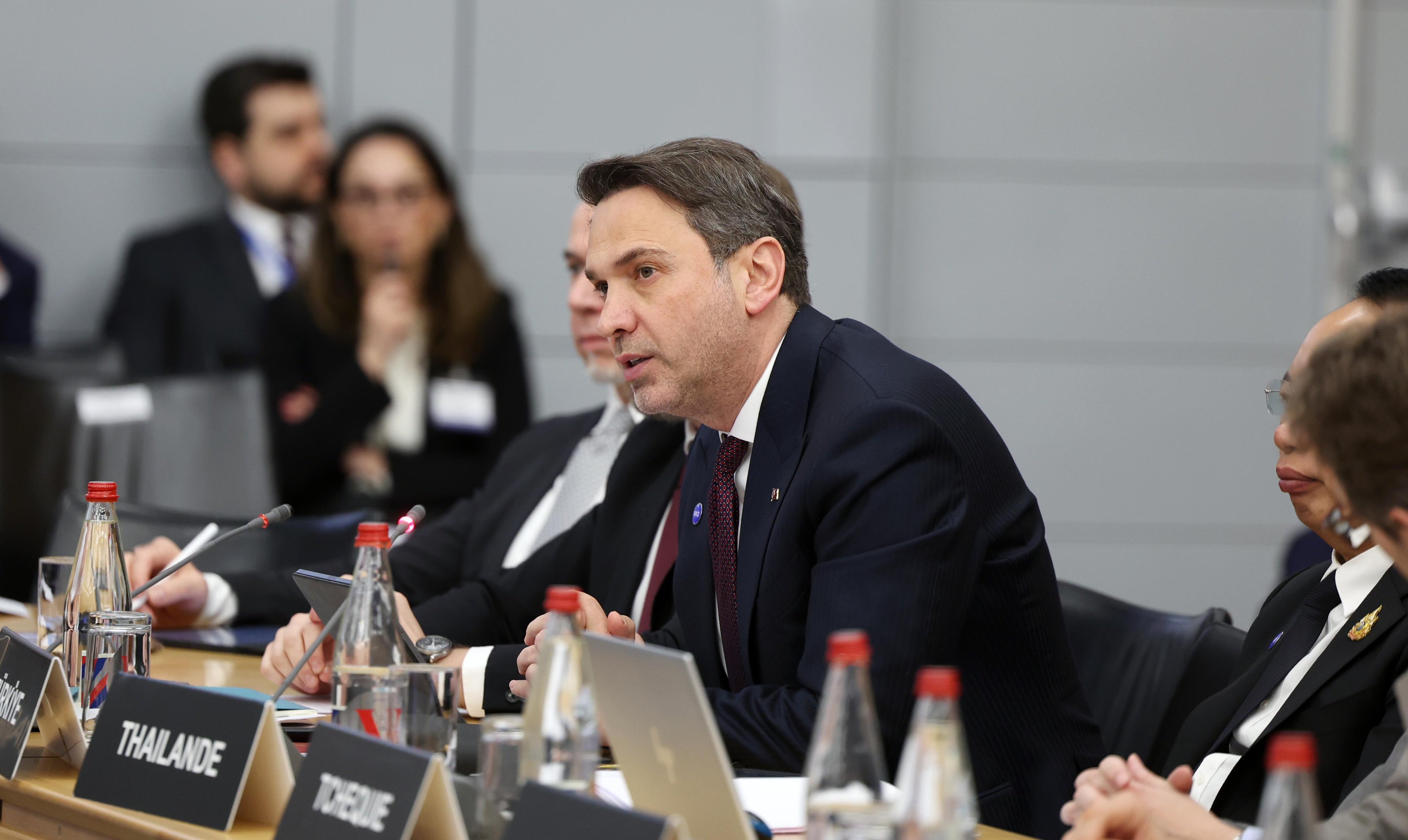 Enerji Bakanı Alparslan Bayraktar, Paris'teki