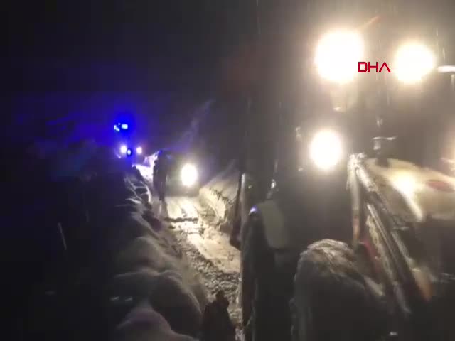 Şırnak'ın Beytüşşebap ilçesinde kardan