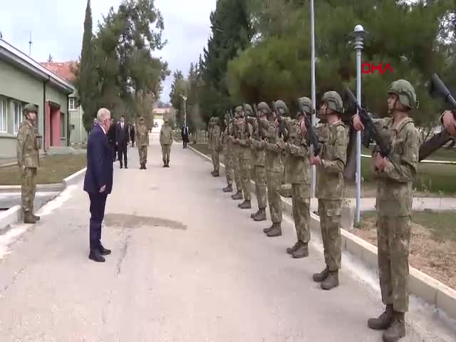 Milli Savunma Bakanı Yaşar