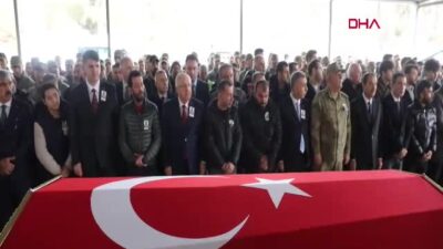 Milli Savunma Bakanı Yaşar Güler,