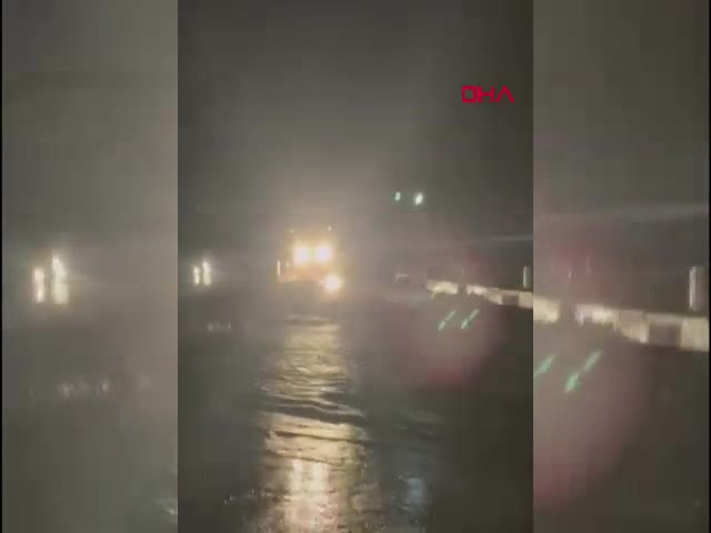 Adana'da sağanak yağış nedeniyle