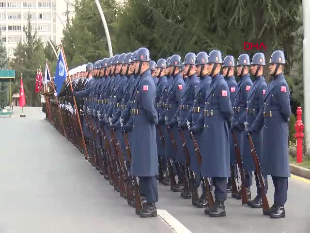 Milli Savunma Bakanı Yaşar
