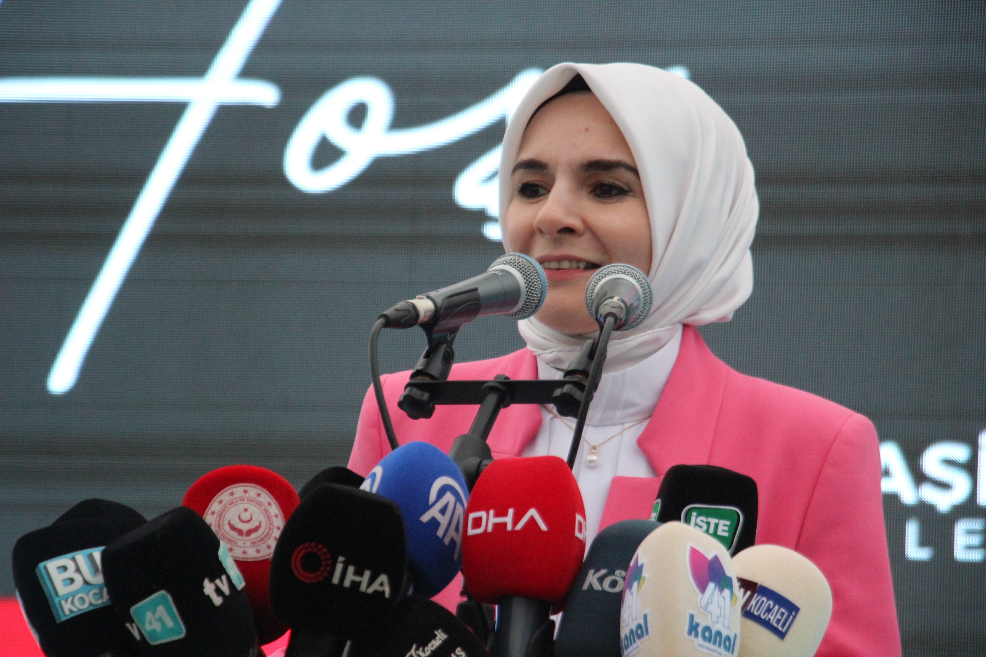 Aile ve Sosyal Hizmetler Bakanı