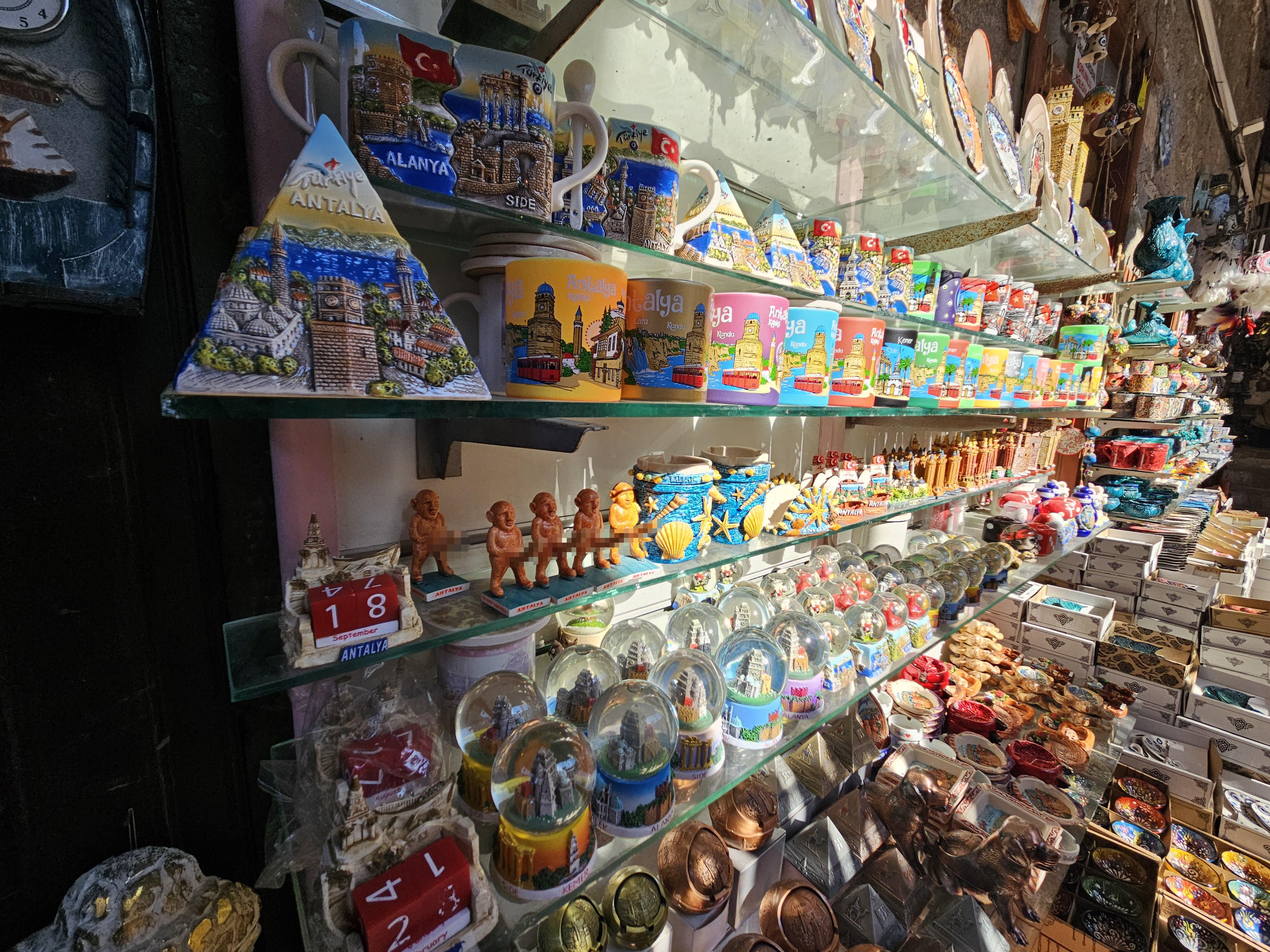 Antalya Kaleiçi'nde esnaf arasındaki
