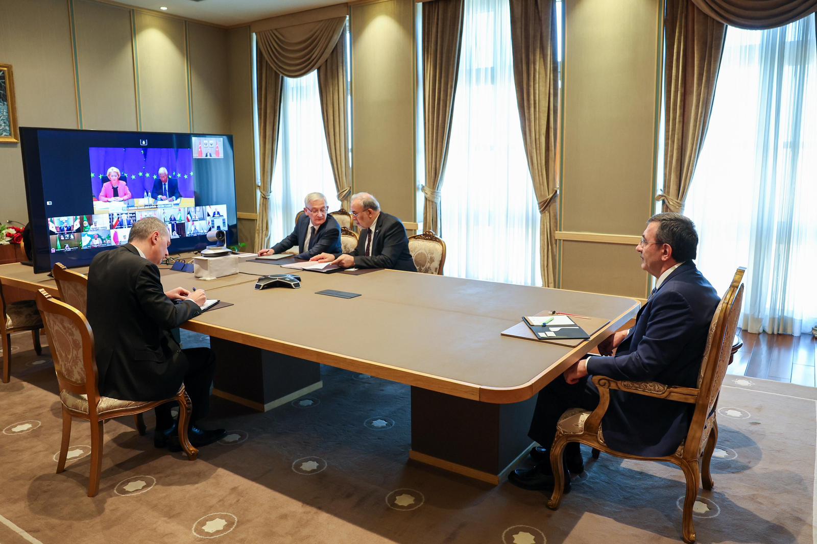 Cumhurbaşkanı Yardımcısı Cevdet Yılmaz, AB