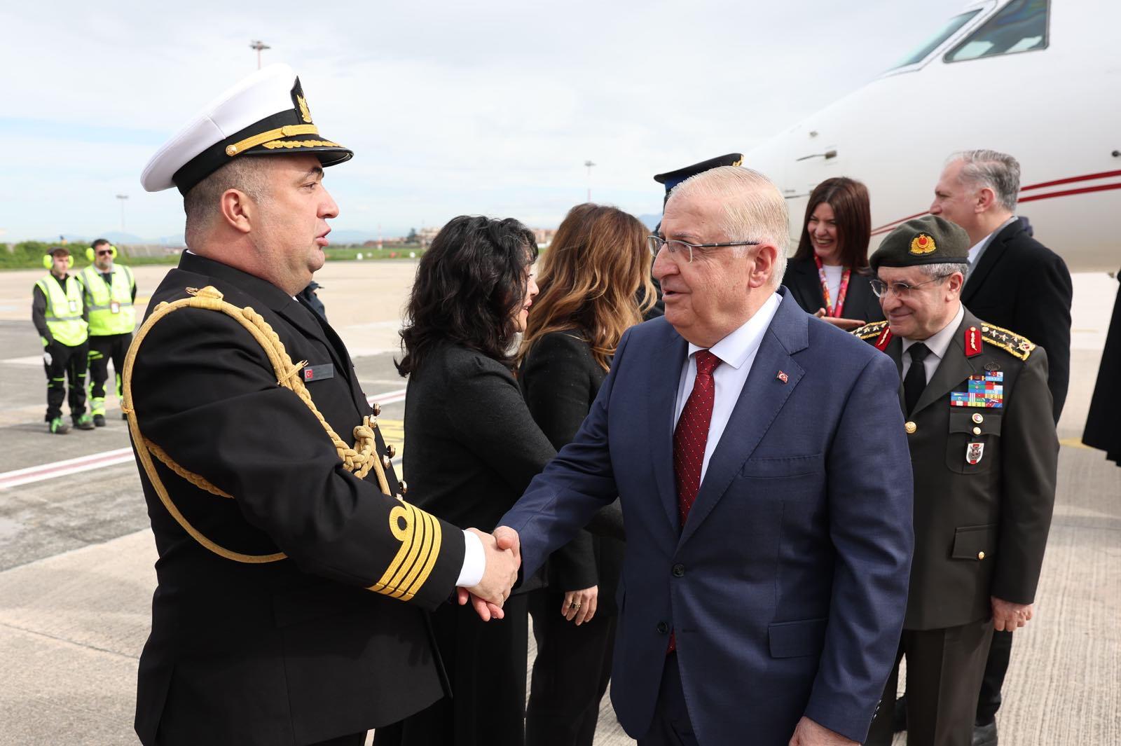 Milli Savunma Bakanı Yaşar Güler,