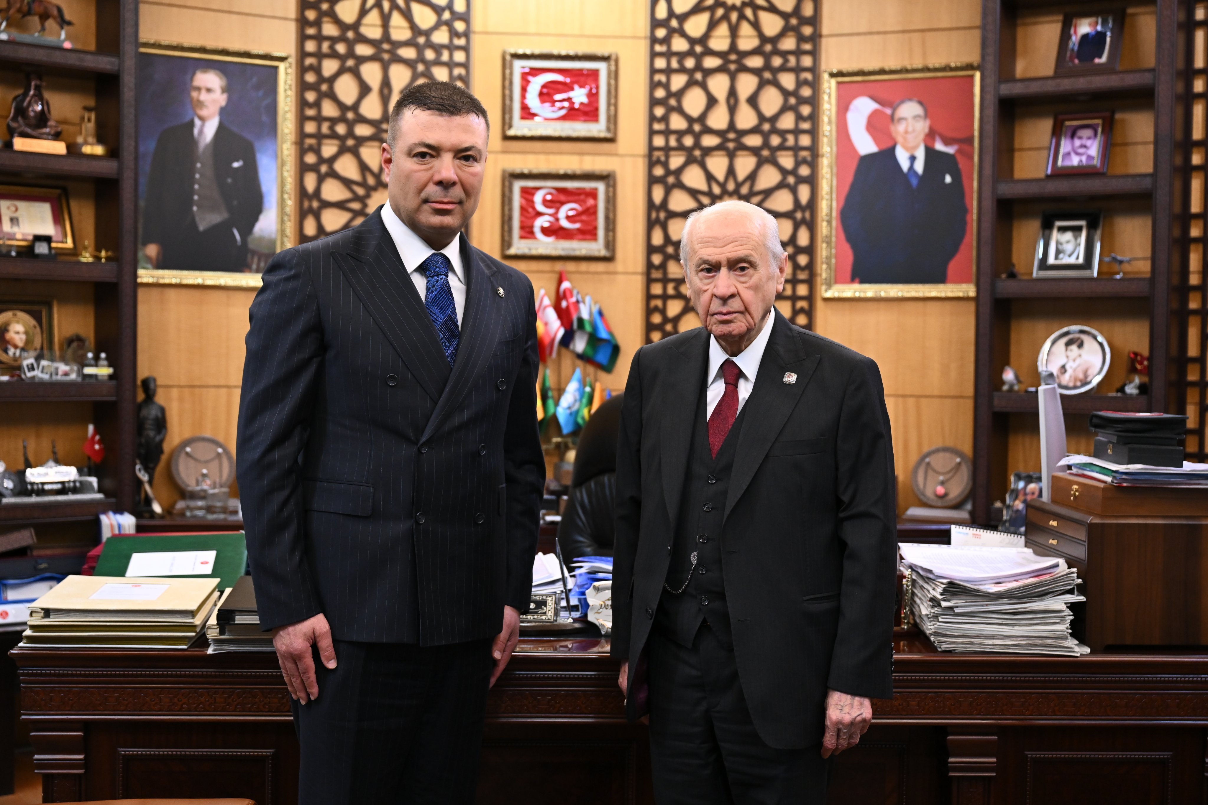 MHP'de İzzet Ulvi Yönter'in yerine