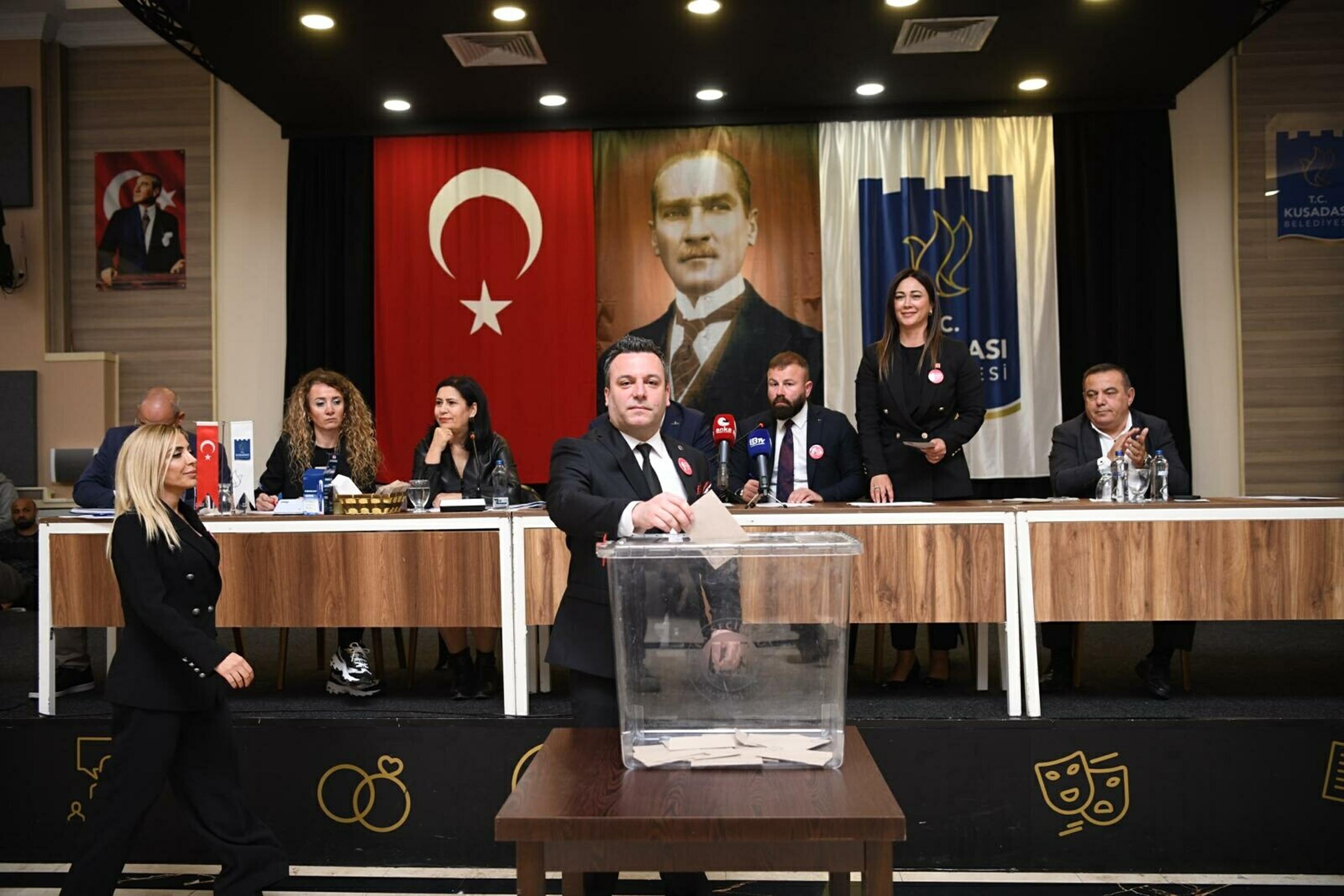 Tutuklanan Ömer Günel'in yerine Kuşadası