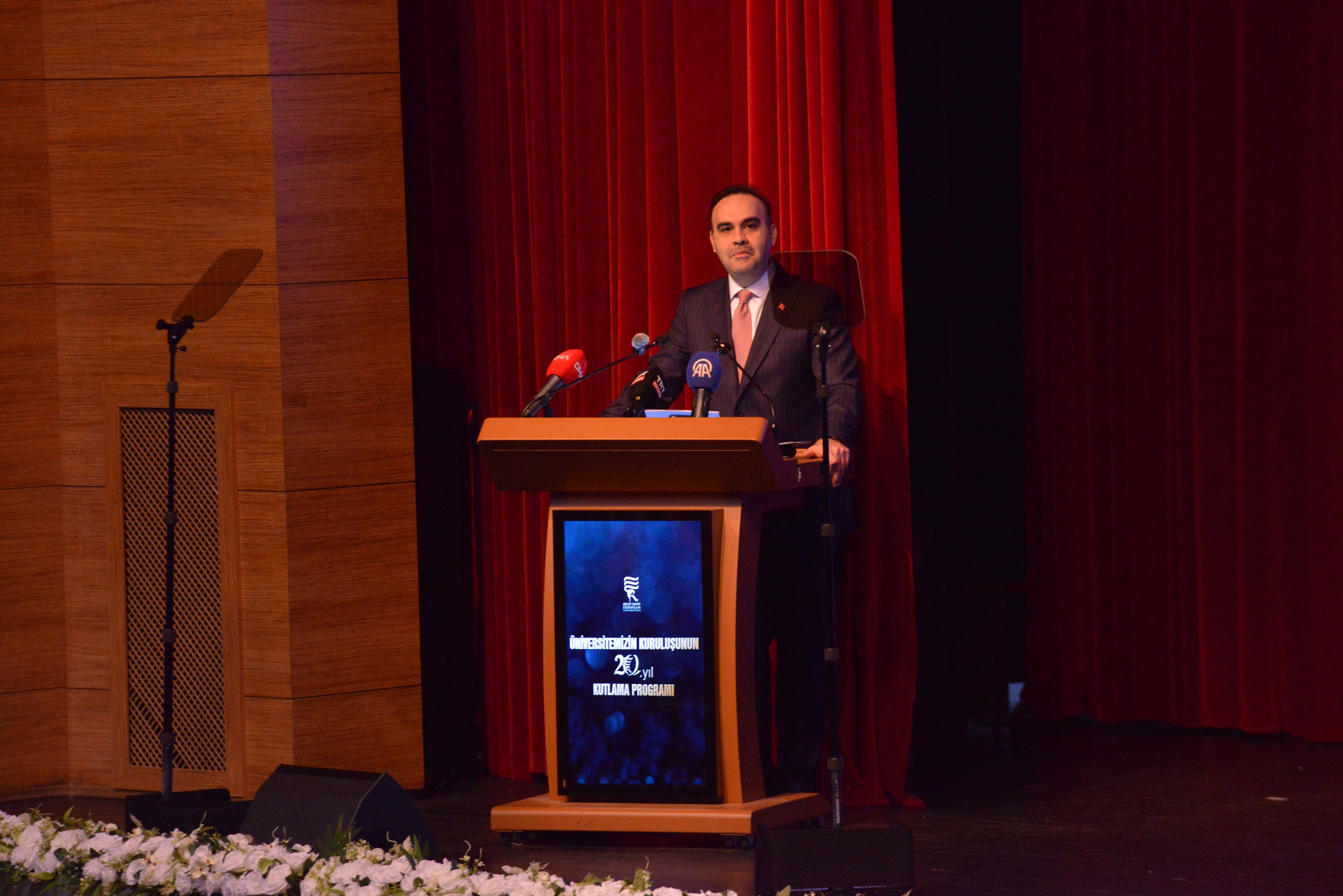 Sanayi ve Teknoloji Bakanı Mehmet