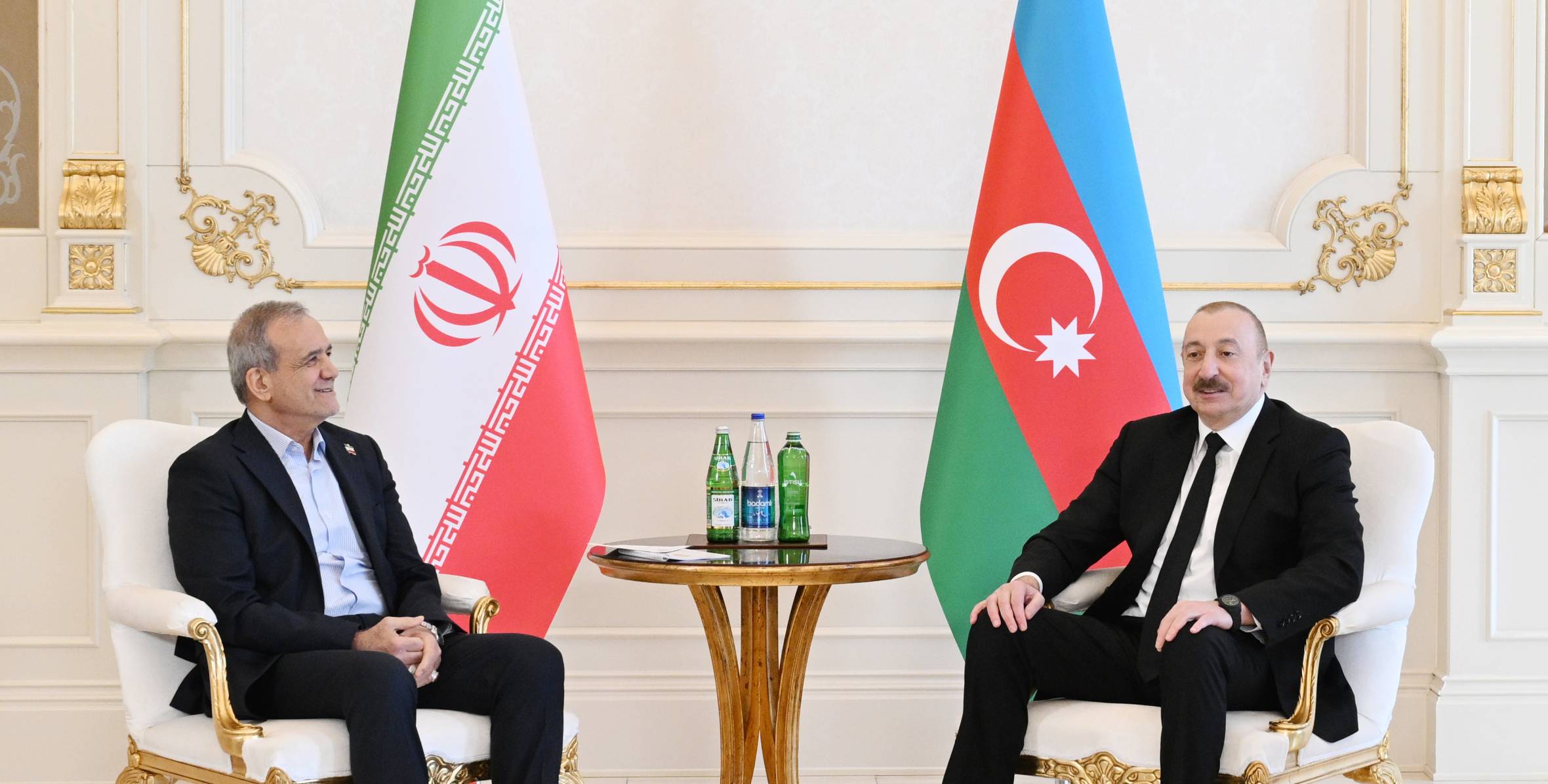 İran Cumhurbaşkanı Pezeşkiyan ile Azerbaycan