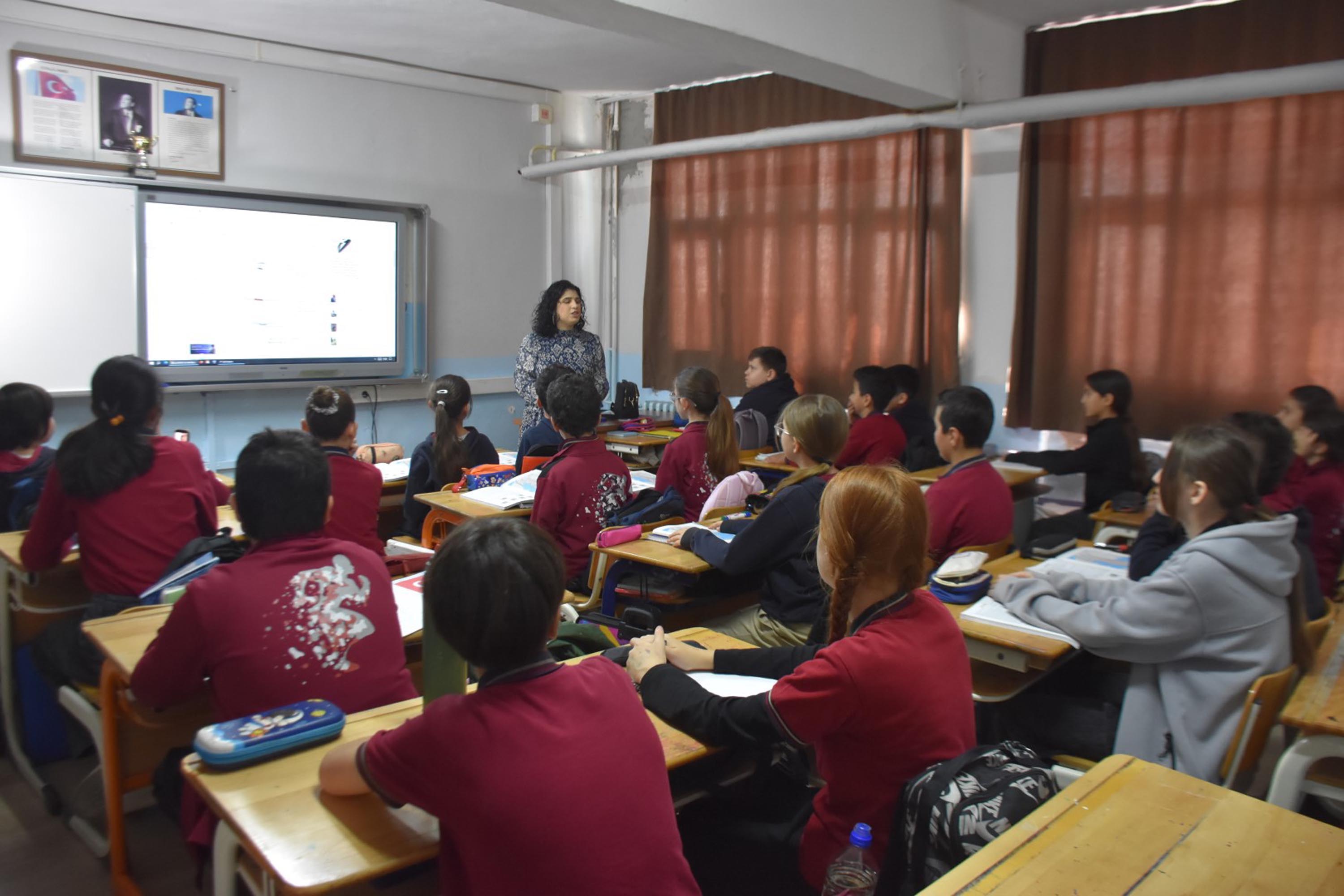 Milli Eğitim Bakanlığı'nda görevli görme