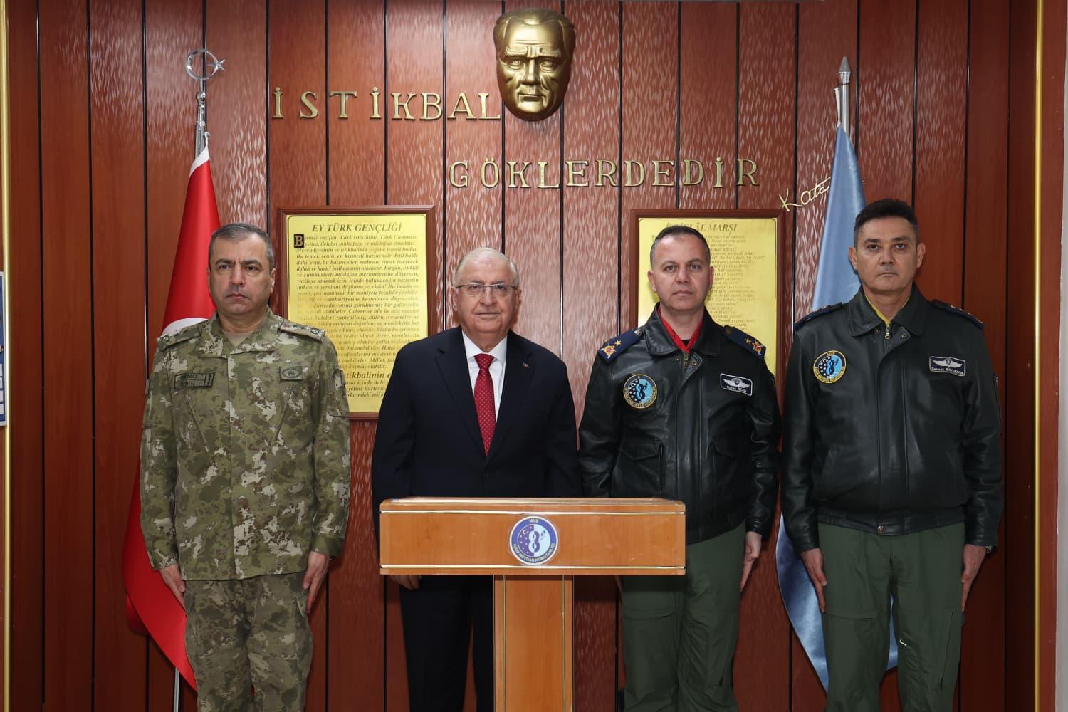 Milli Savunma Bakanı Yaşar Güler,