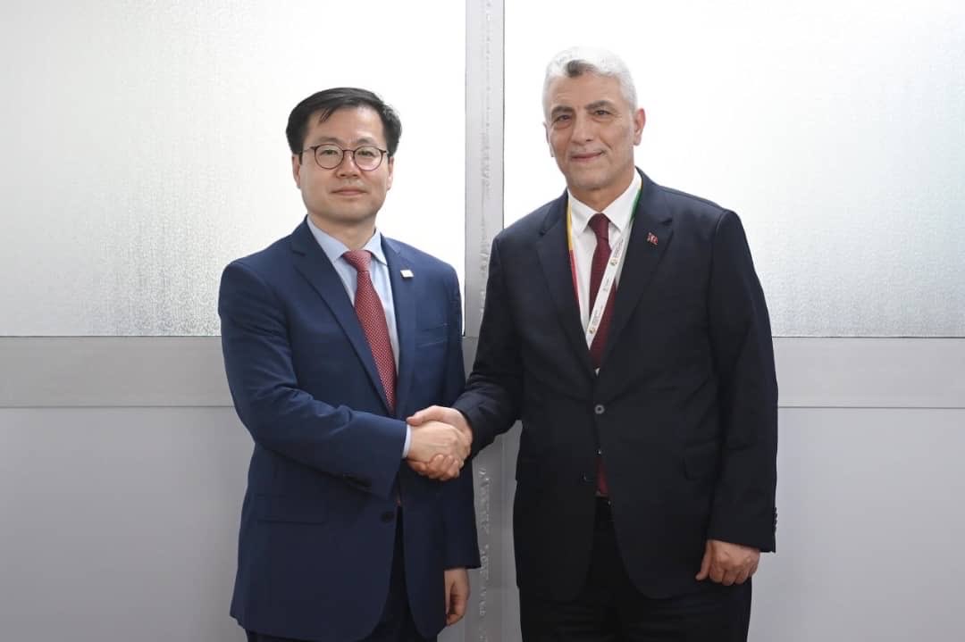 Ticaret Bakanı Ömer Bolat, Kore