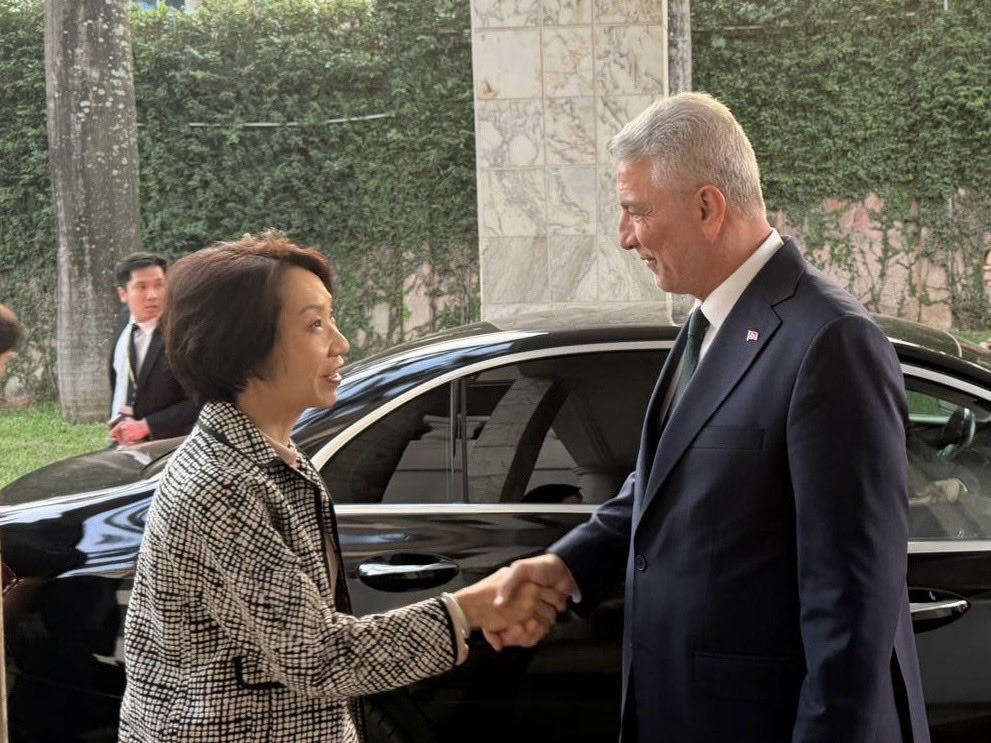 Ticaret Bakanı Ömer Bolat, Singapur