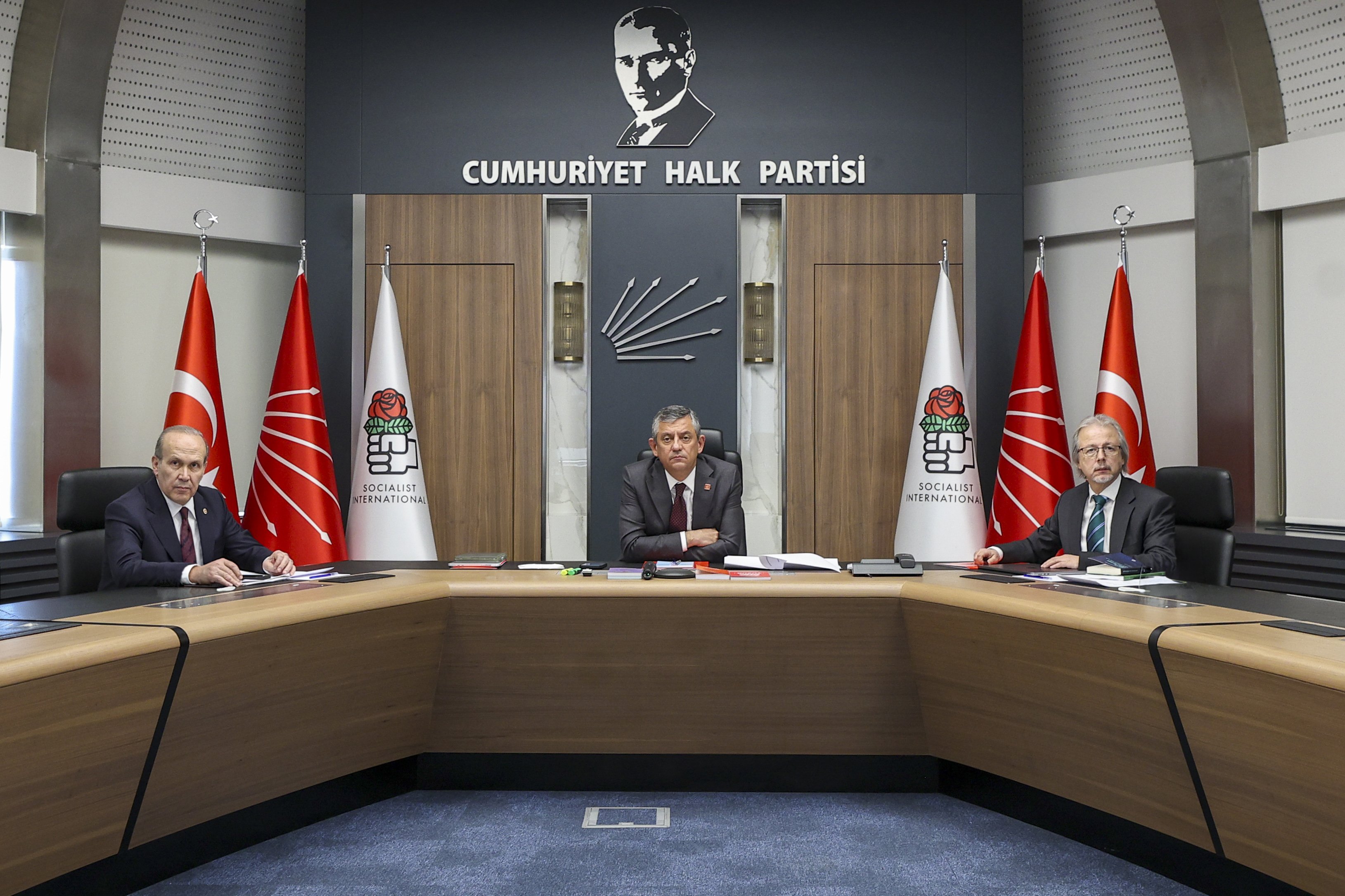 CHP Genel Başkanı Özgür Özel,