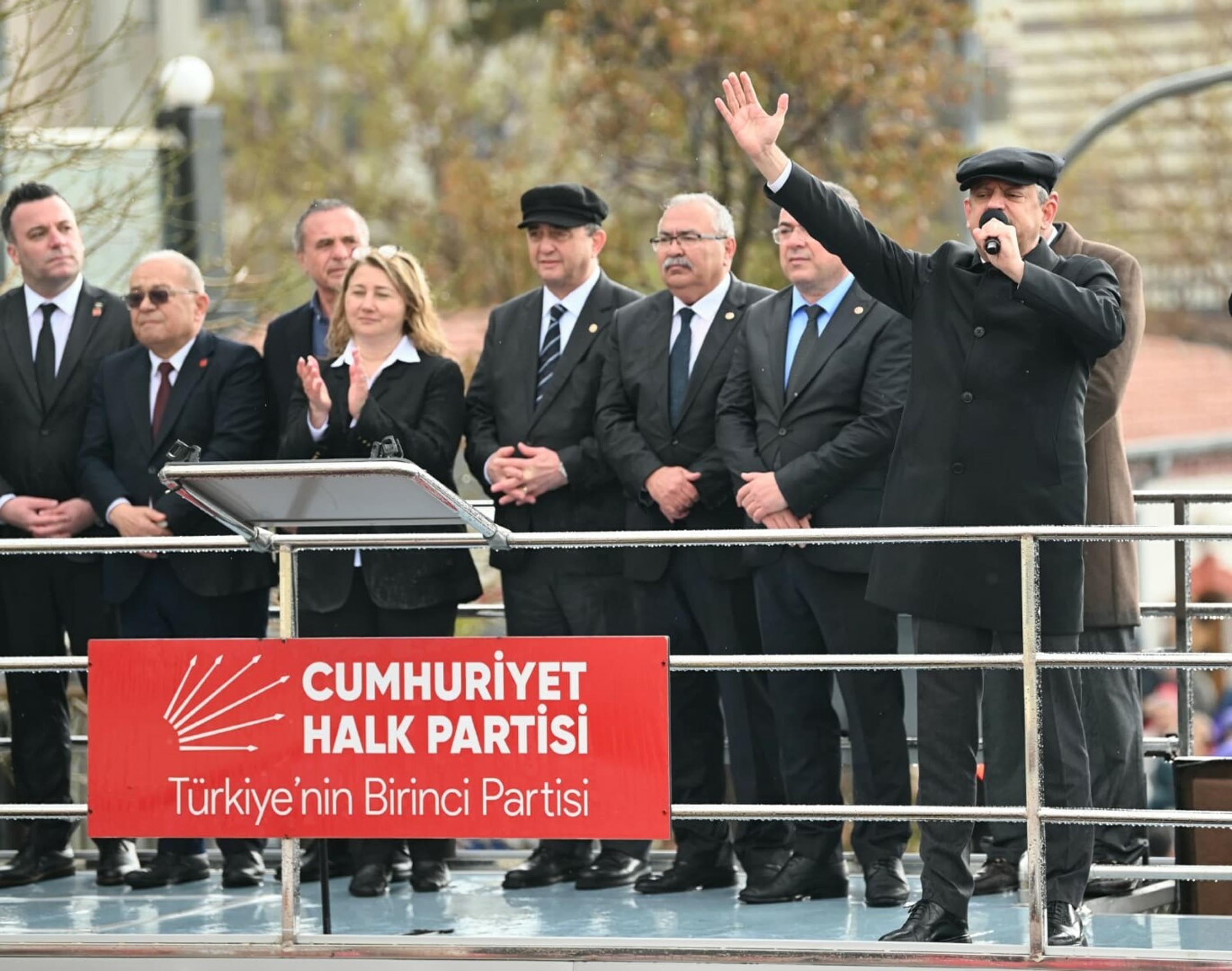 CHP Genel Başkanı Özgür Özel,