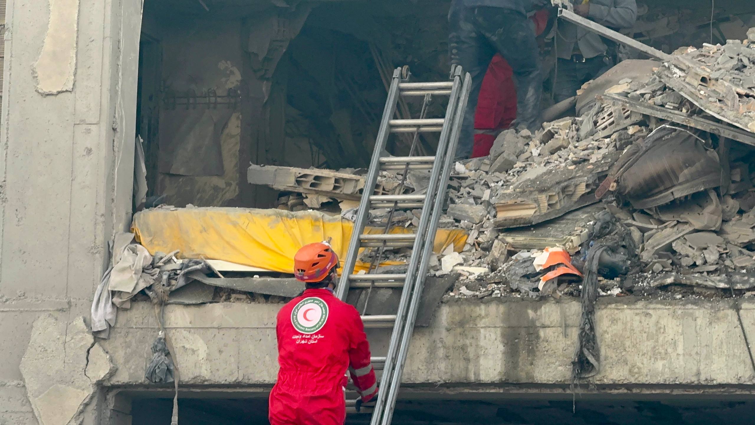 İran Kızılayı, ABD ve İsrail'in