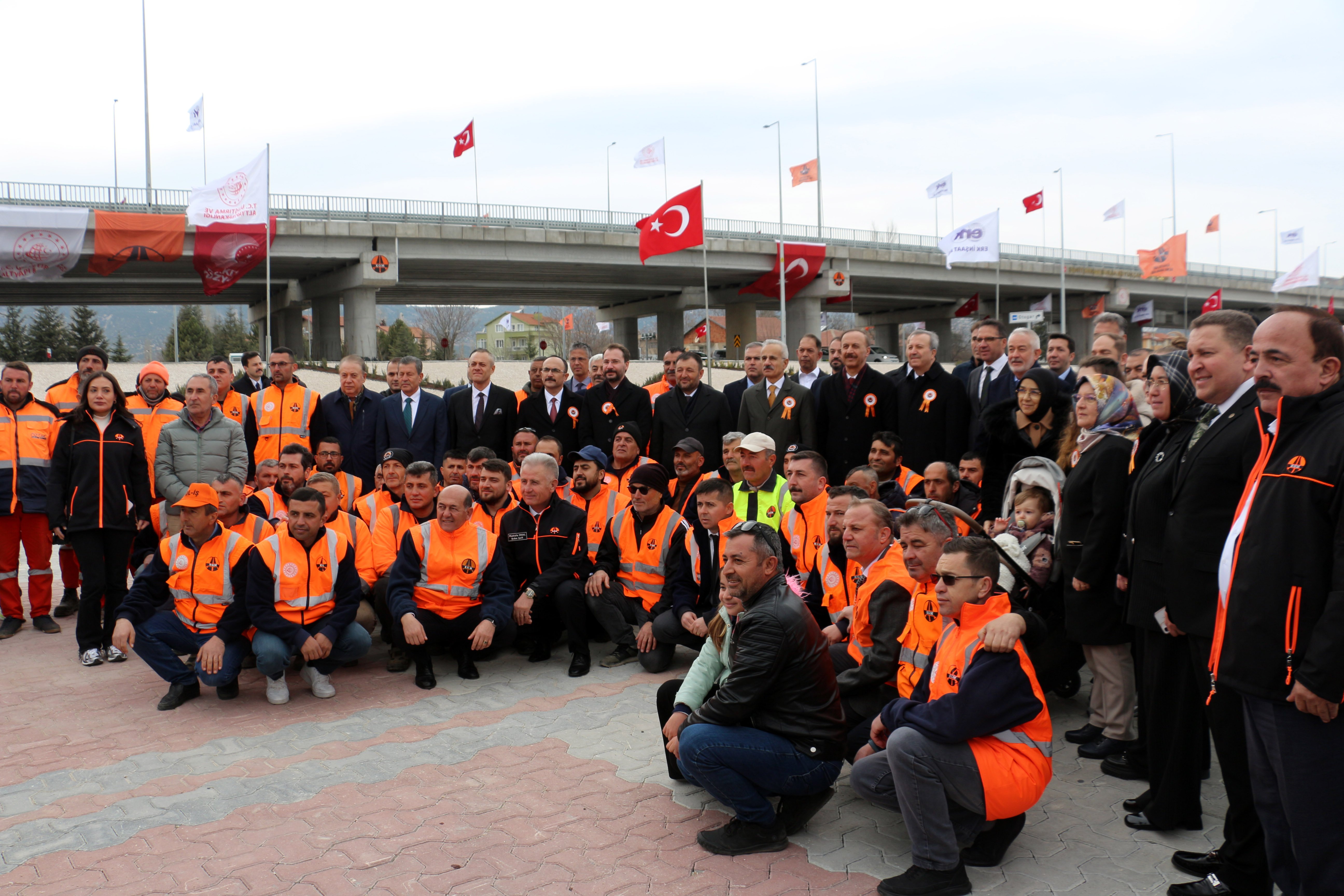 Ulaştırma Bakanı Abdulkadir Uraloğlu, Isparta'da