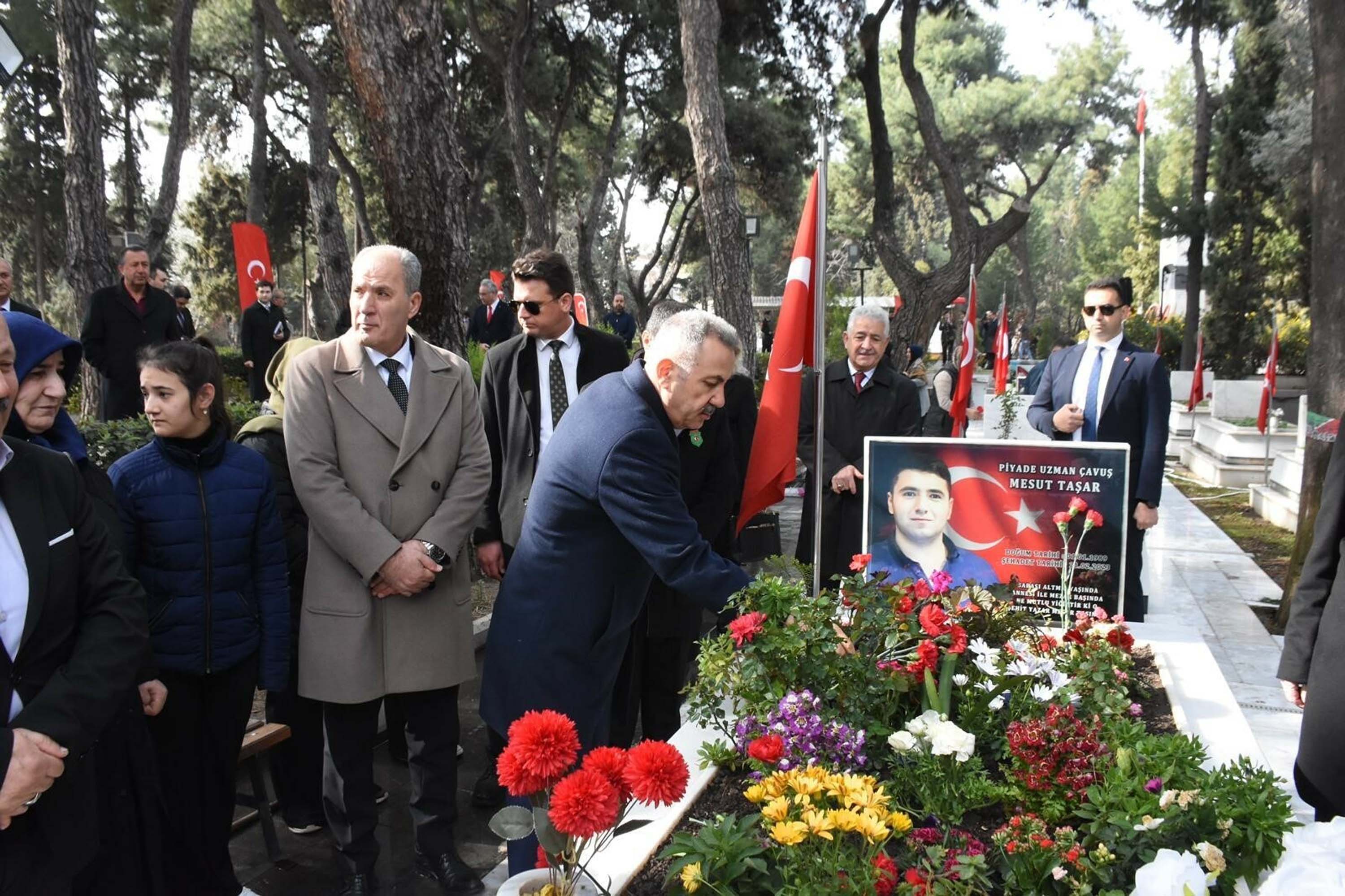 İzmir'de Çanakkale Deniz Zaferi'nin 111.