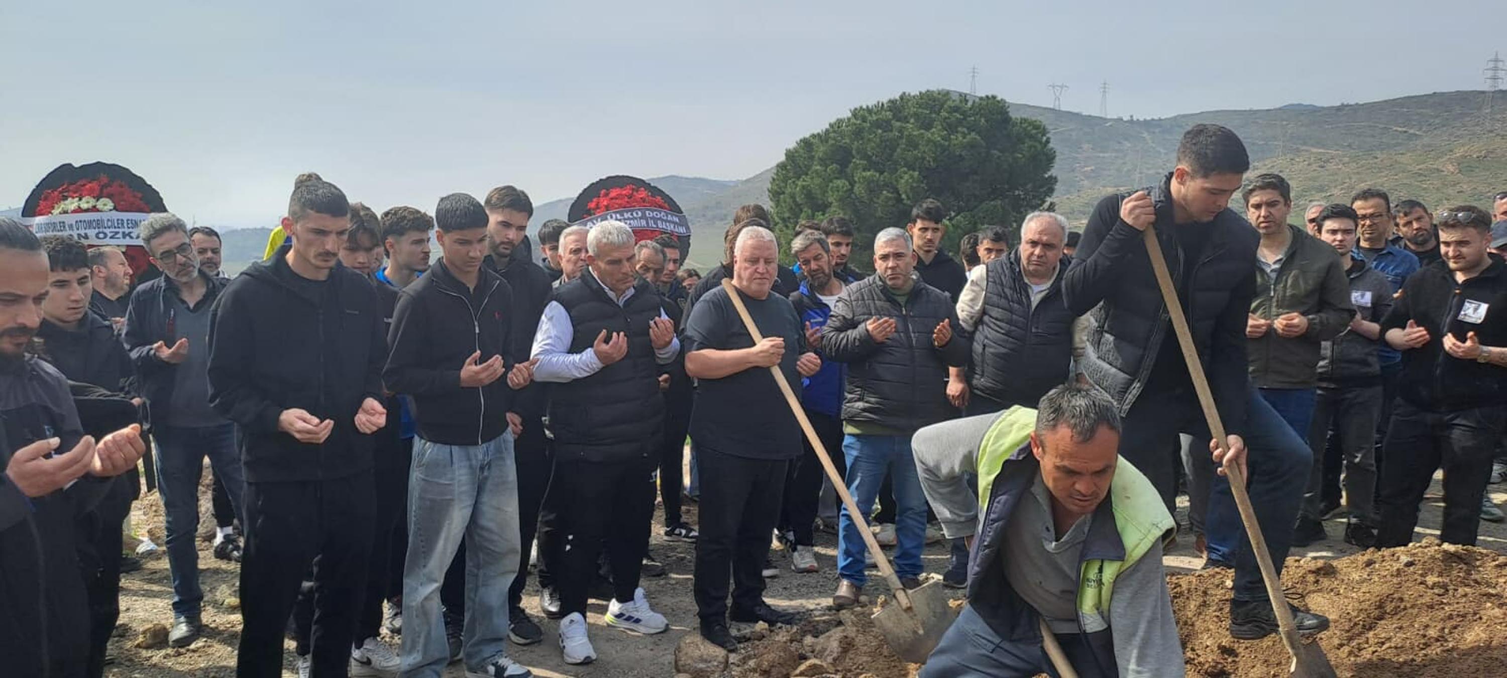 Bir taksicinin öldürülmesinin ardından meslektaşları,