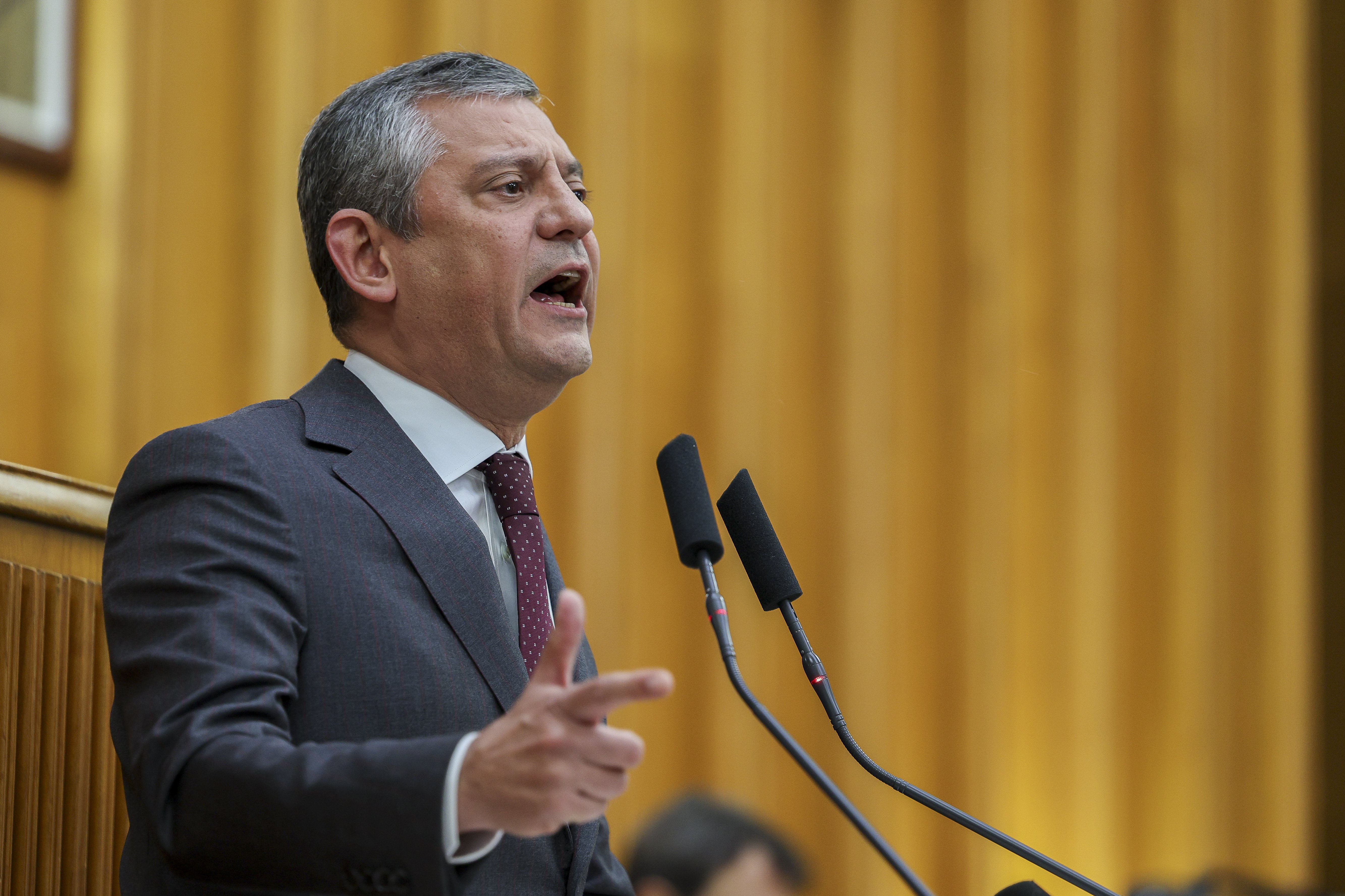 CHP Genel Başkanı Özgür Özel,