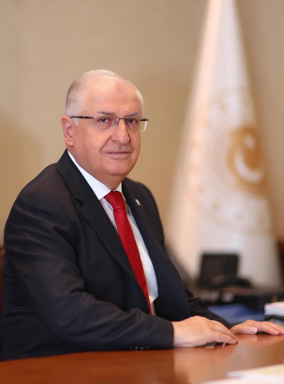 Milli Savunma Bakanı Yaşar Güler,